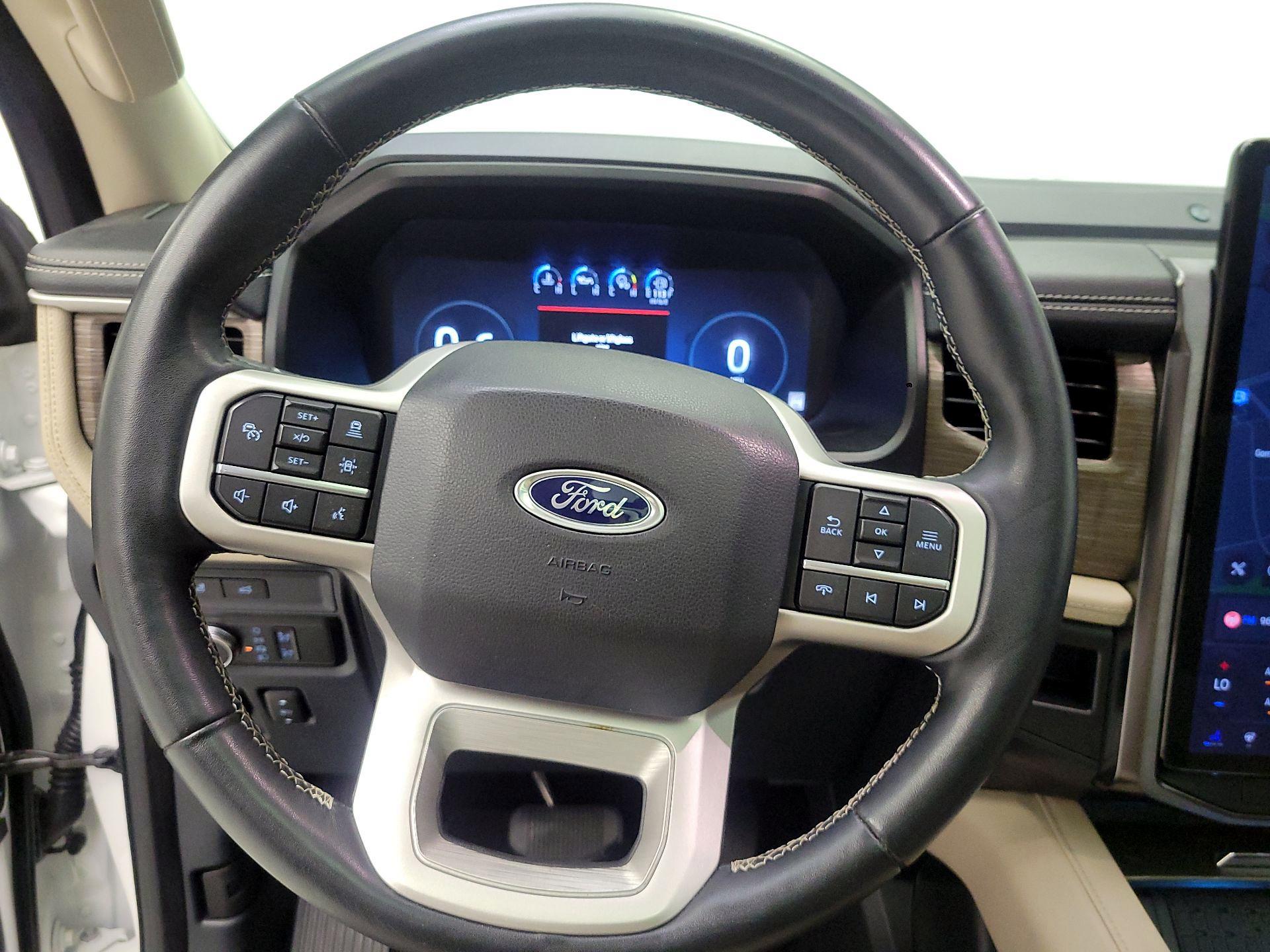 Thumbnail: 2022 Ford Expedition - 10