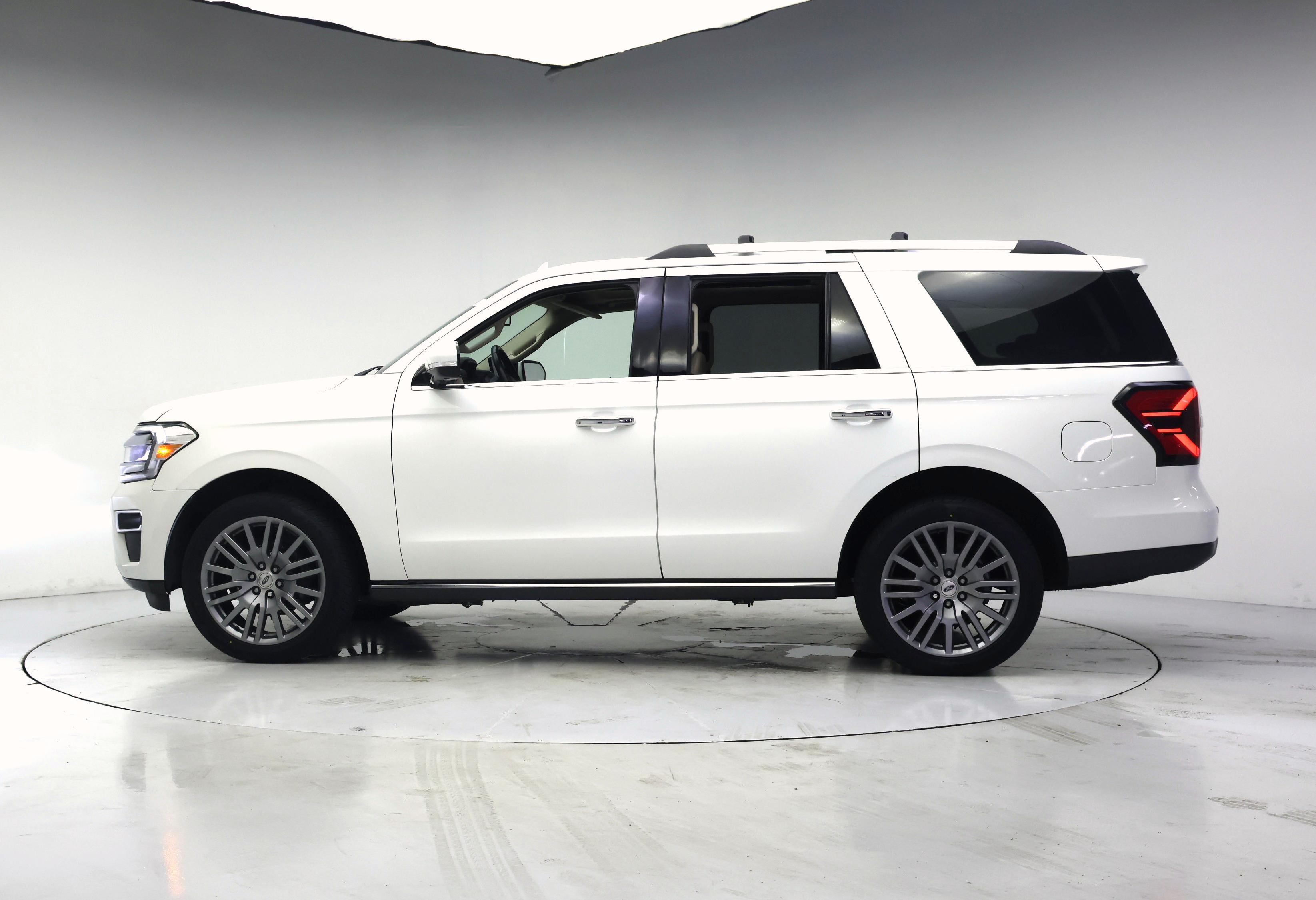 Thumbnail: 2022 Ford Expedition - 3
