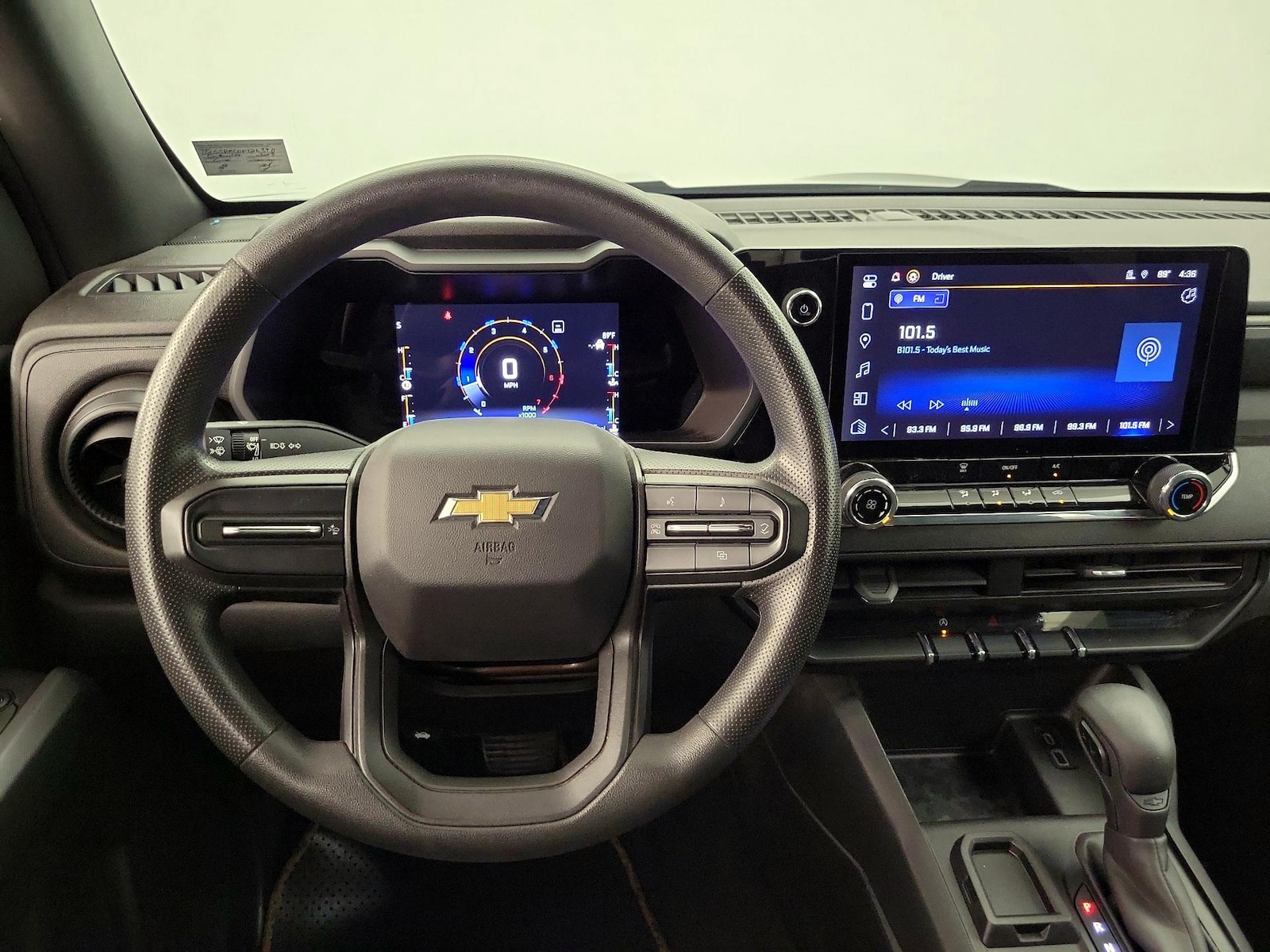 2023 Chevrolet Colorado Work Truck - Photo 11
