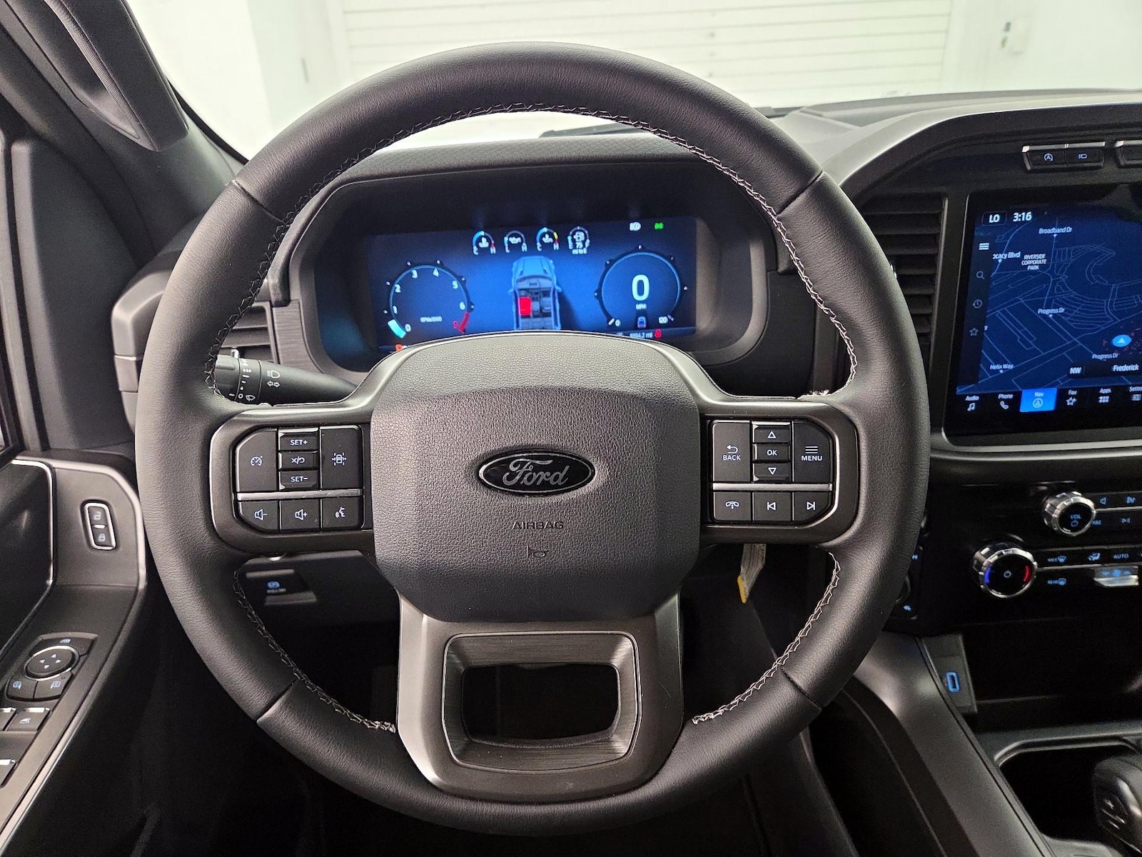 2024 Ford F-150 XLT - Photo 11
