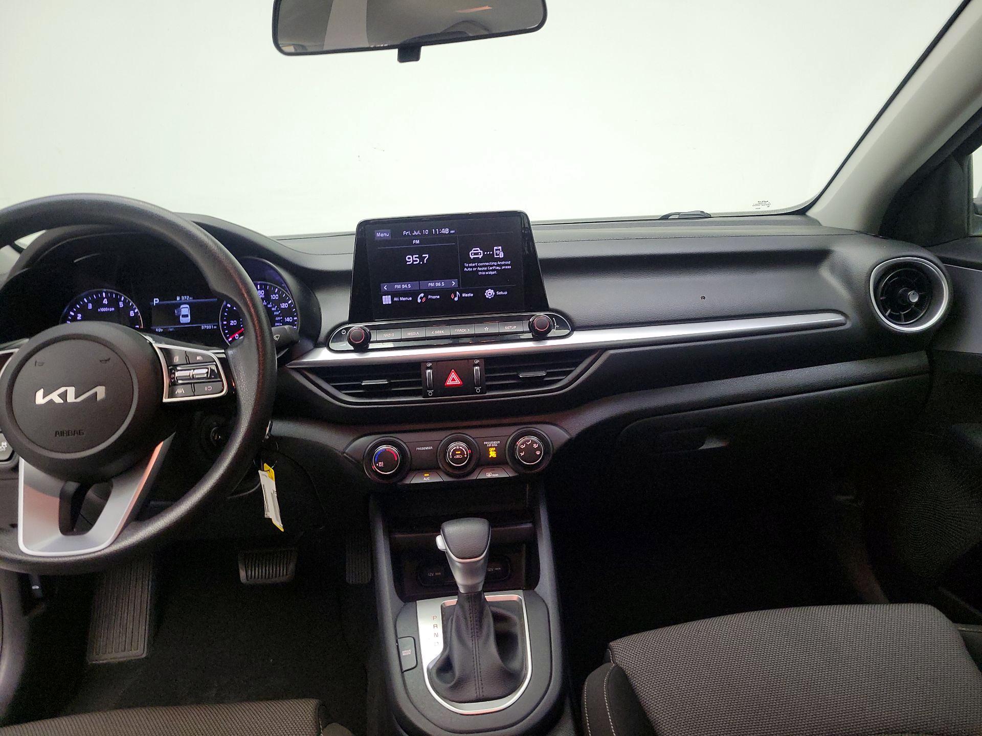 Thumbnail: 2023 Kia Forte - 9