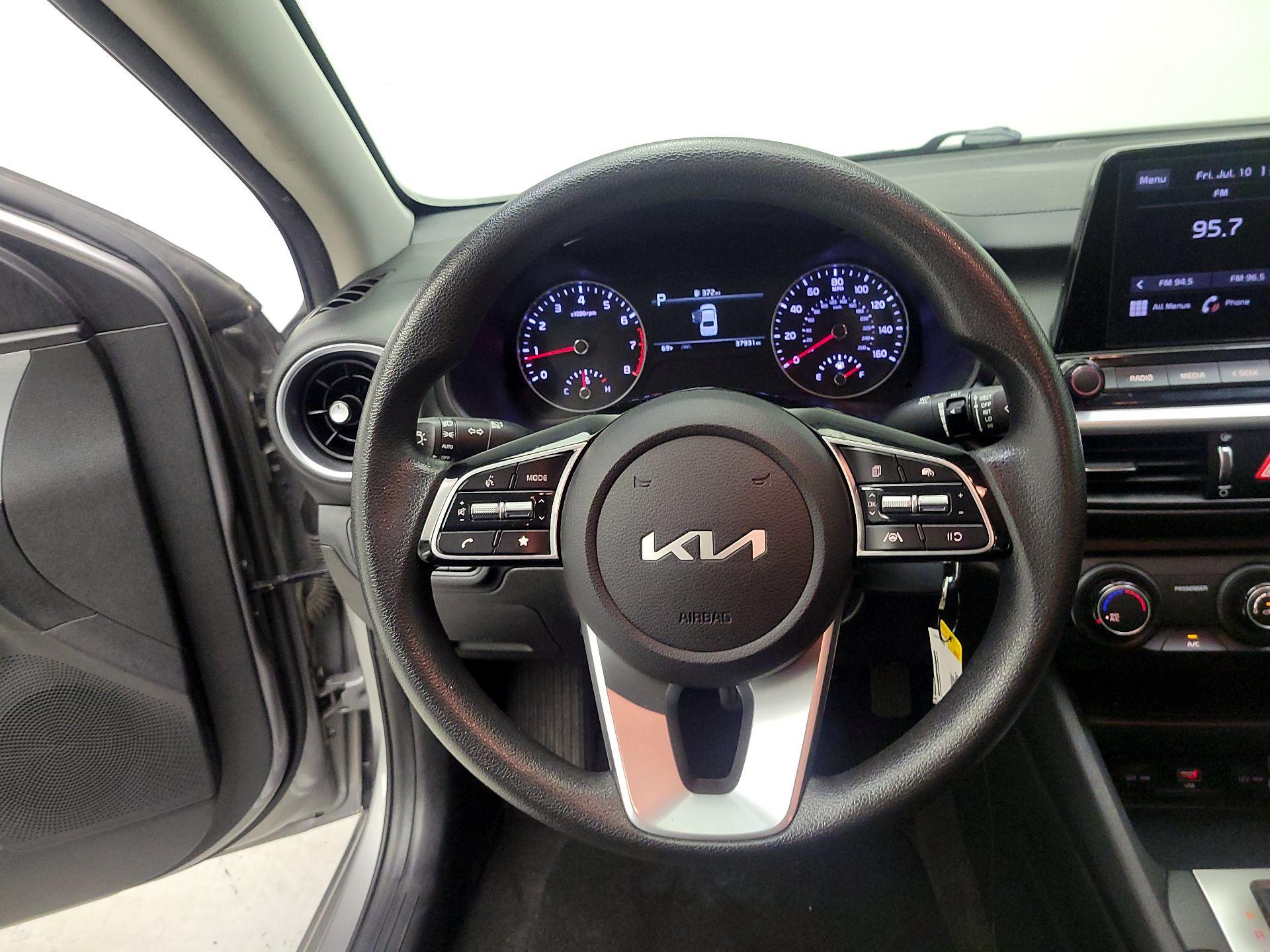 Thumbnail: 2023 Kia Forte - 10