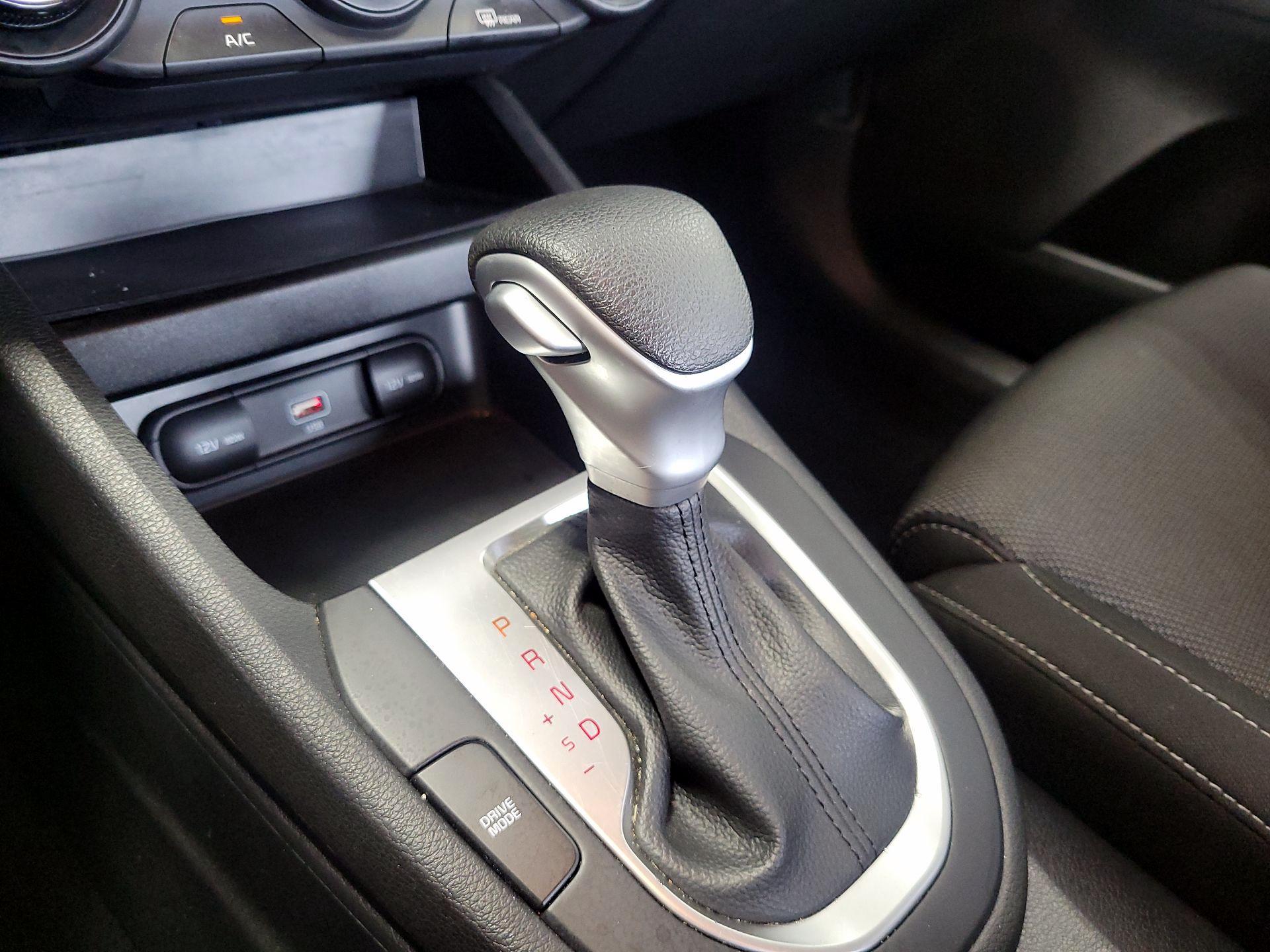 Thumbnail: 2023 Kia Forte - 17