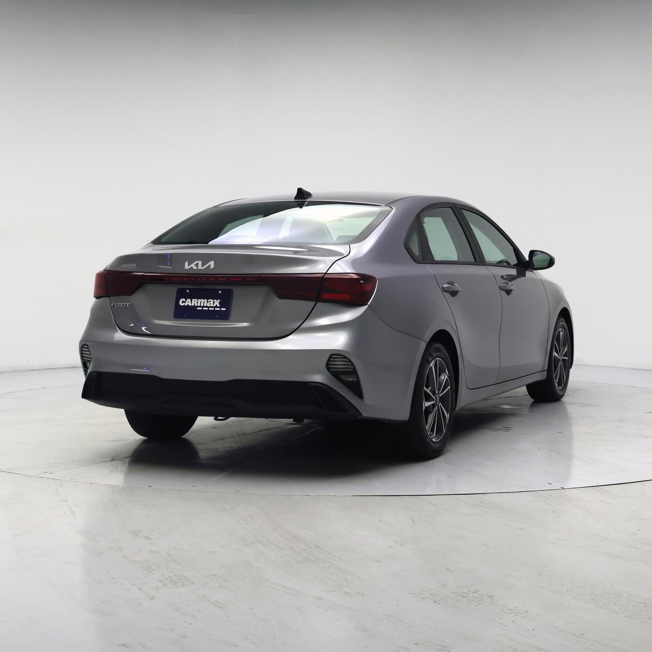 Thumbnail: 2023 Kia Forte - 8