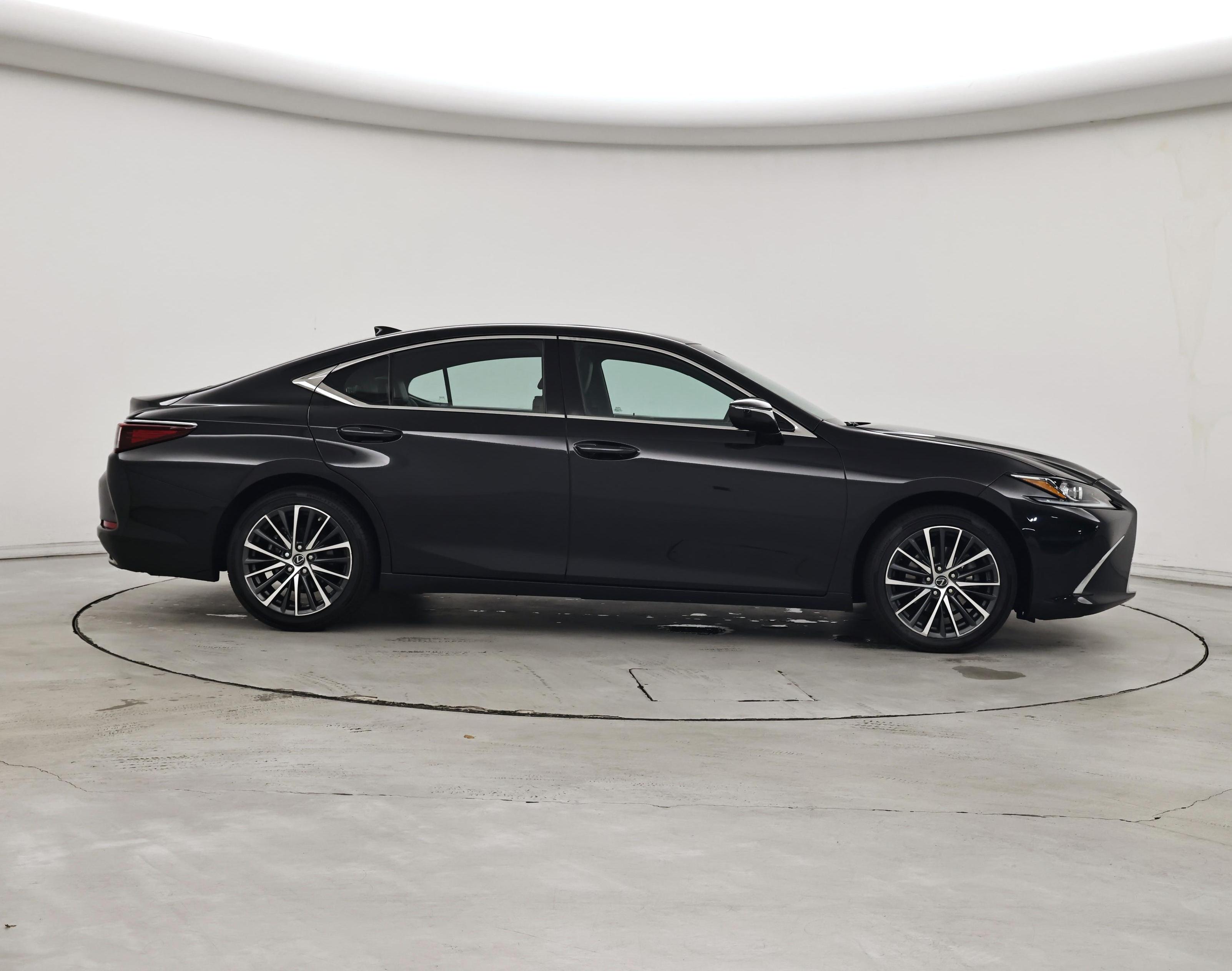 Thumbnail: 2023 Lexus ES - 7