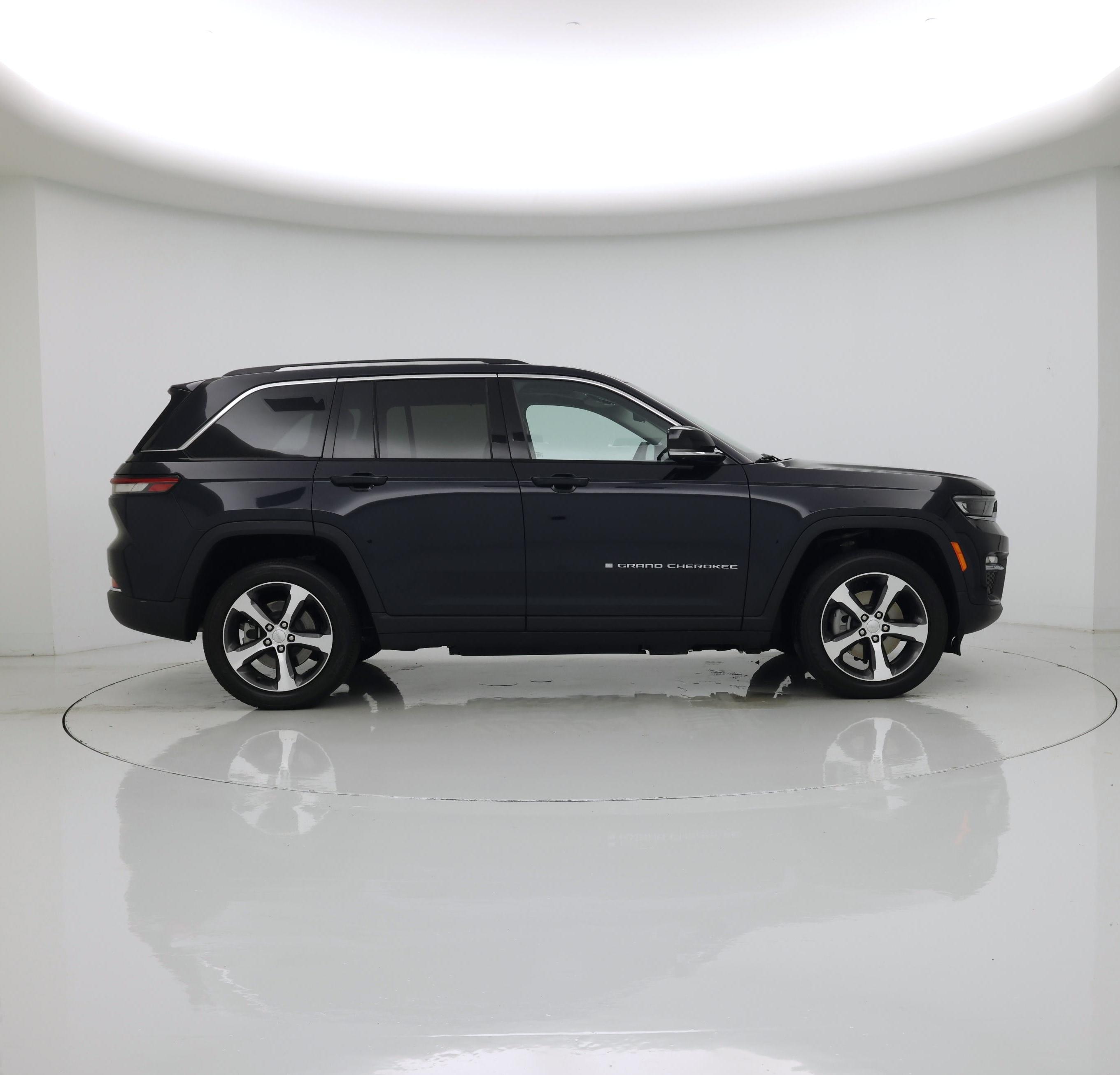 Thumbnail: 2023 Jeep Grand Cherokee - 7