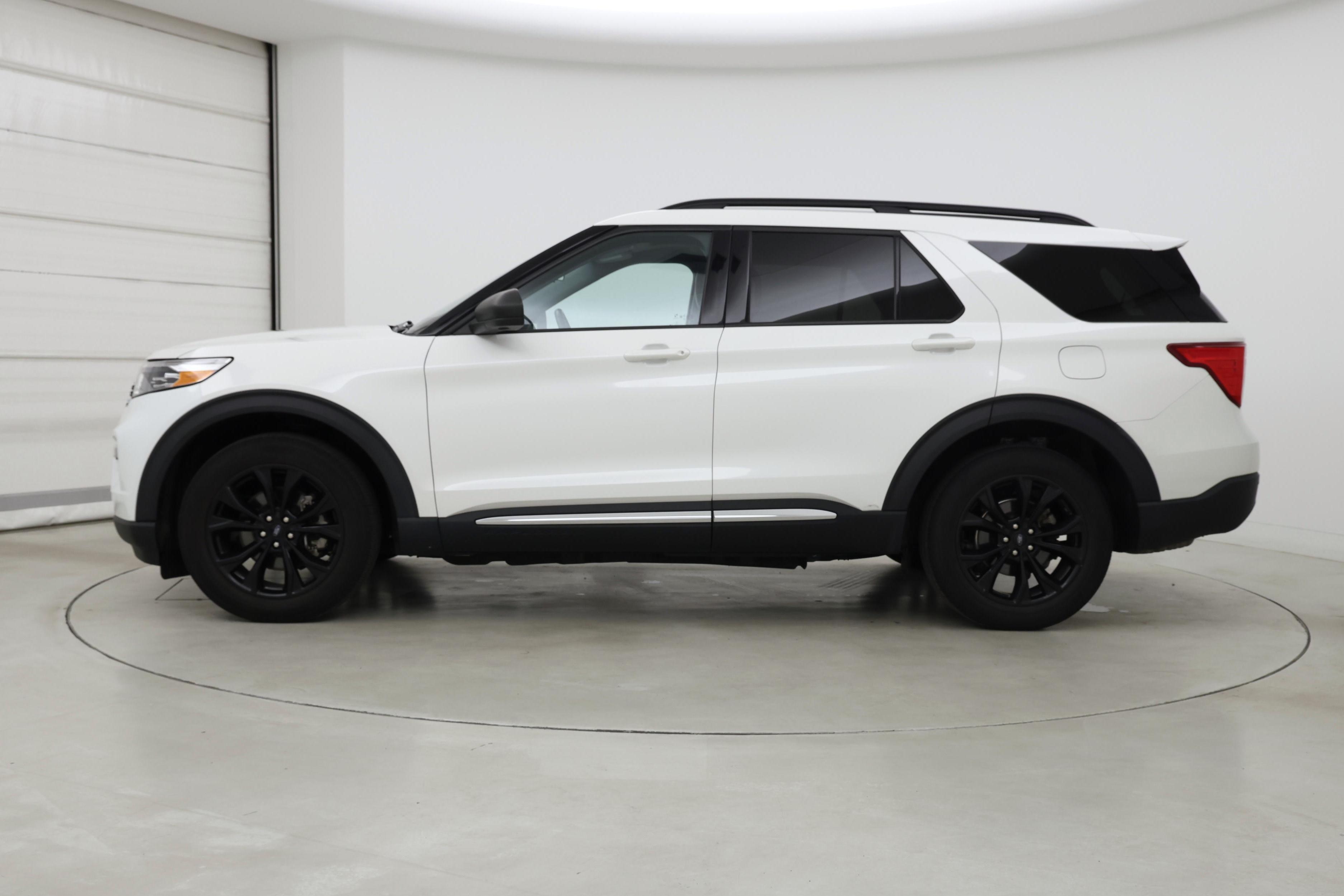 Thumbnail: 2023 Ford Explorer - 3