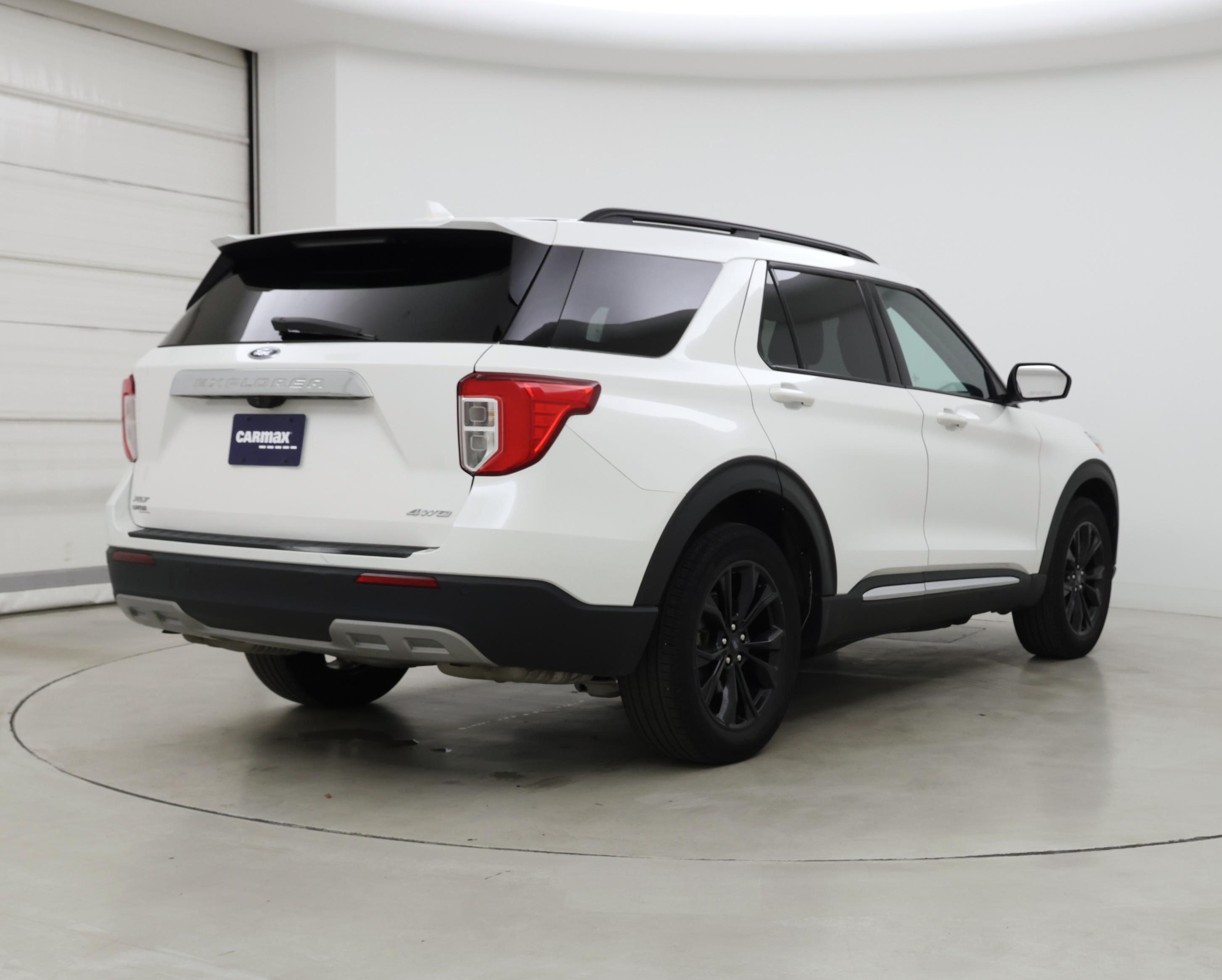 Thumbnail: 2023 Ford Explorer - 8