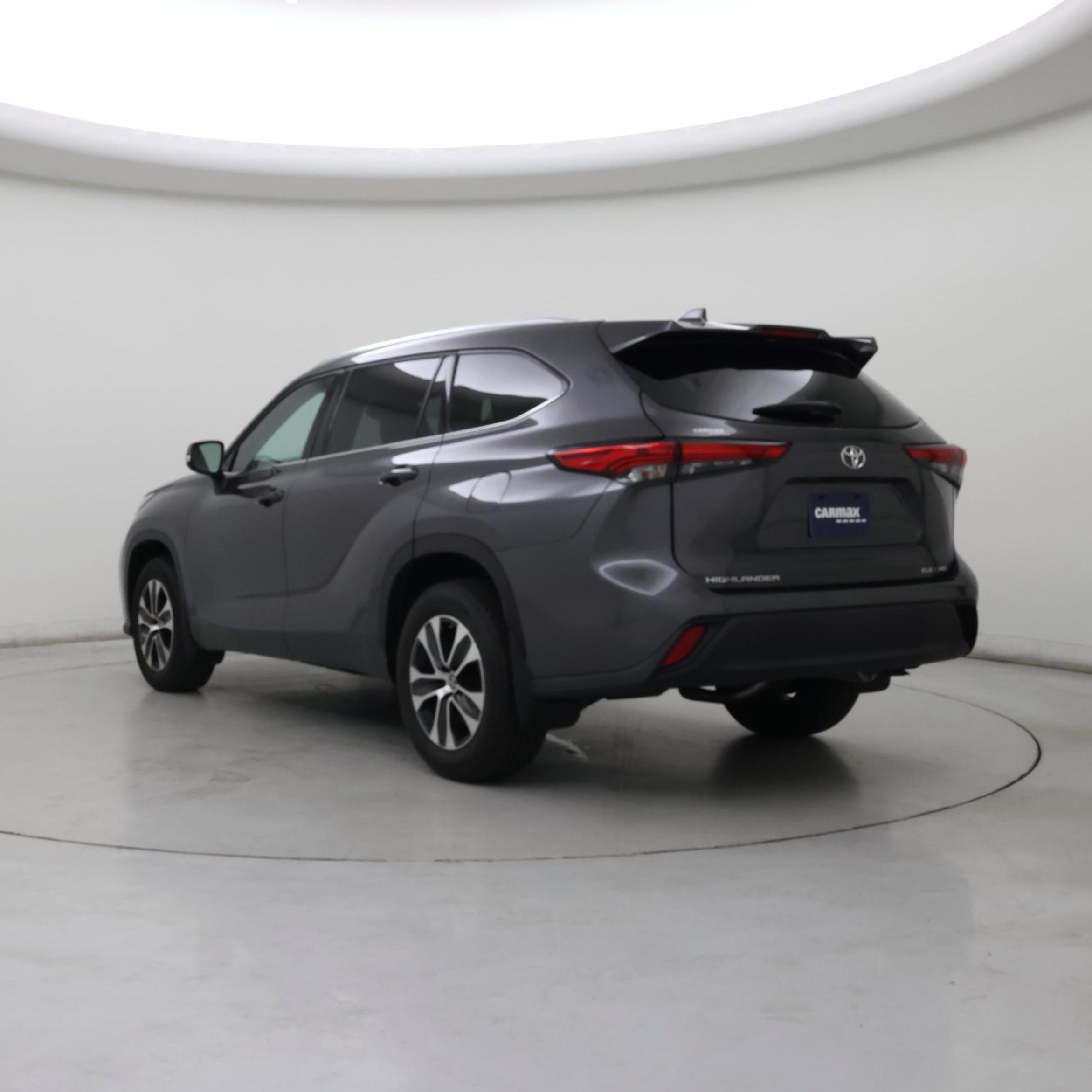 Thumbnail: 2021 Toyota Highlander - 2