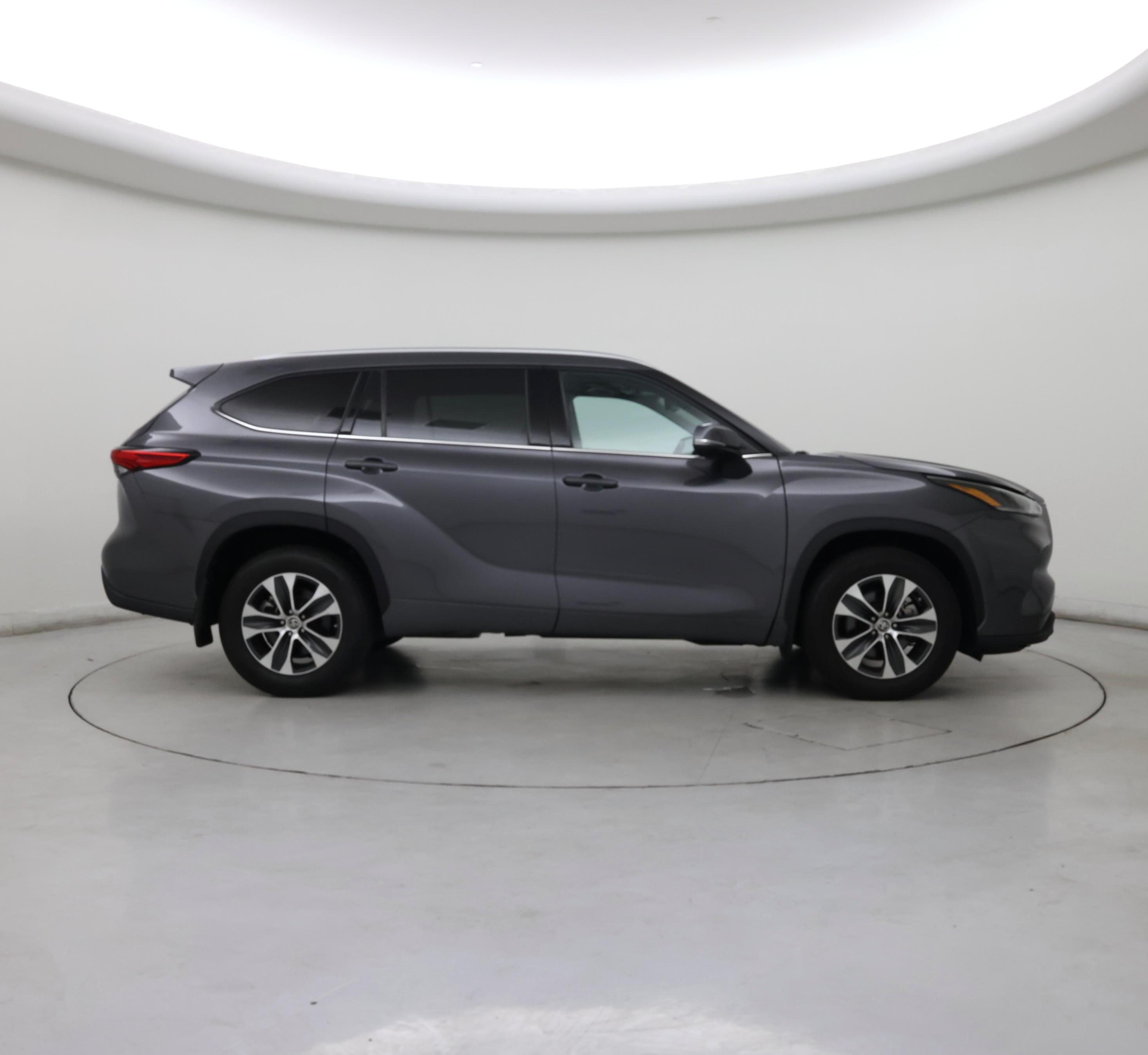 Thumbnail: 2021 Toyota Highlander - 7