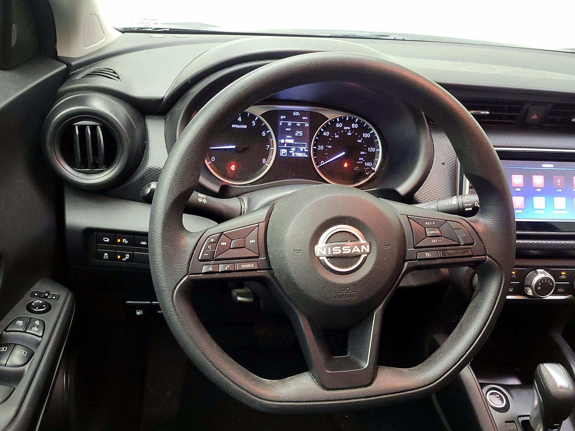 Thumbnail: 2023 Nissan Kicks - 10