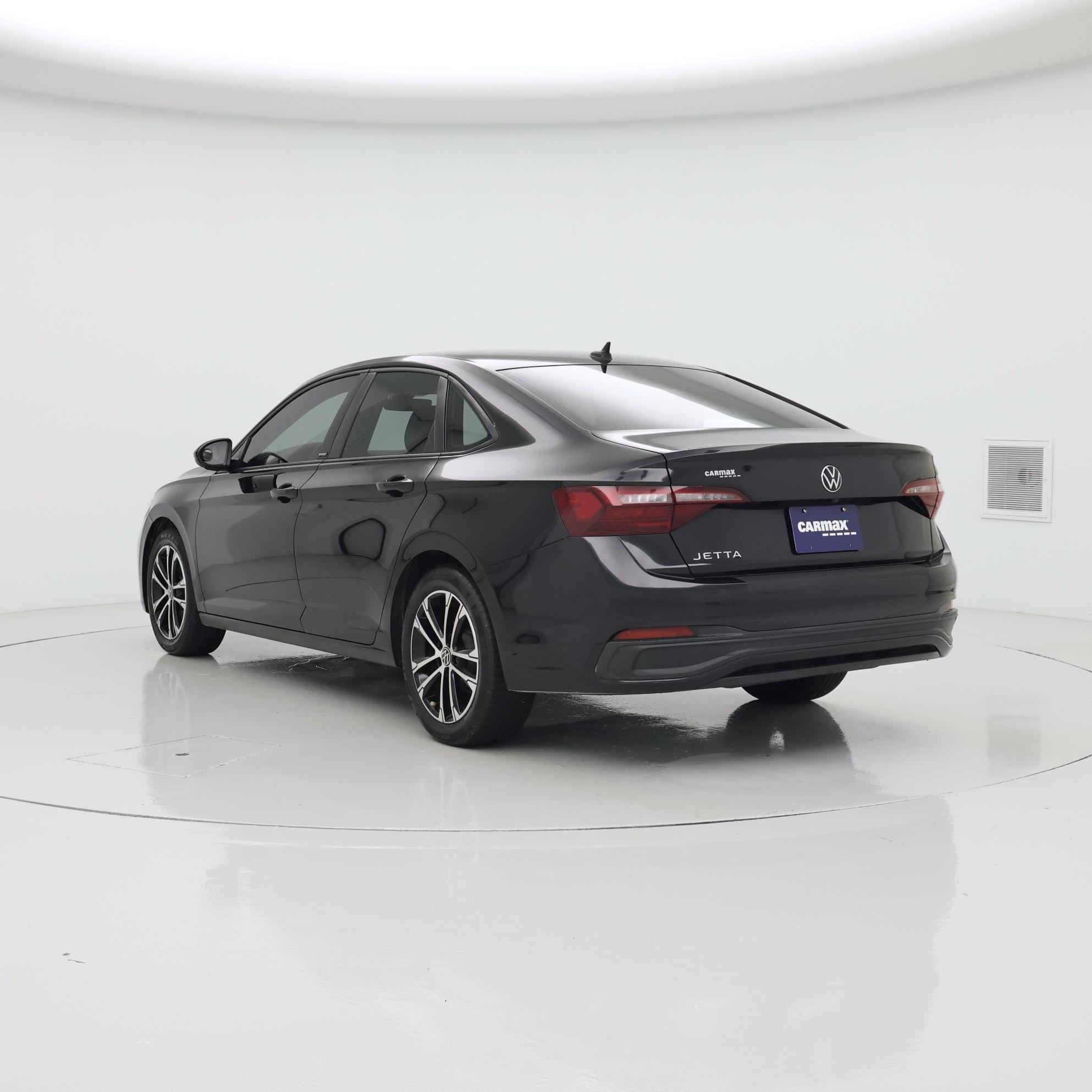 Thumbnail: 2023 Volkswagen Jetta - 2