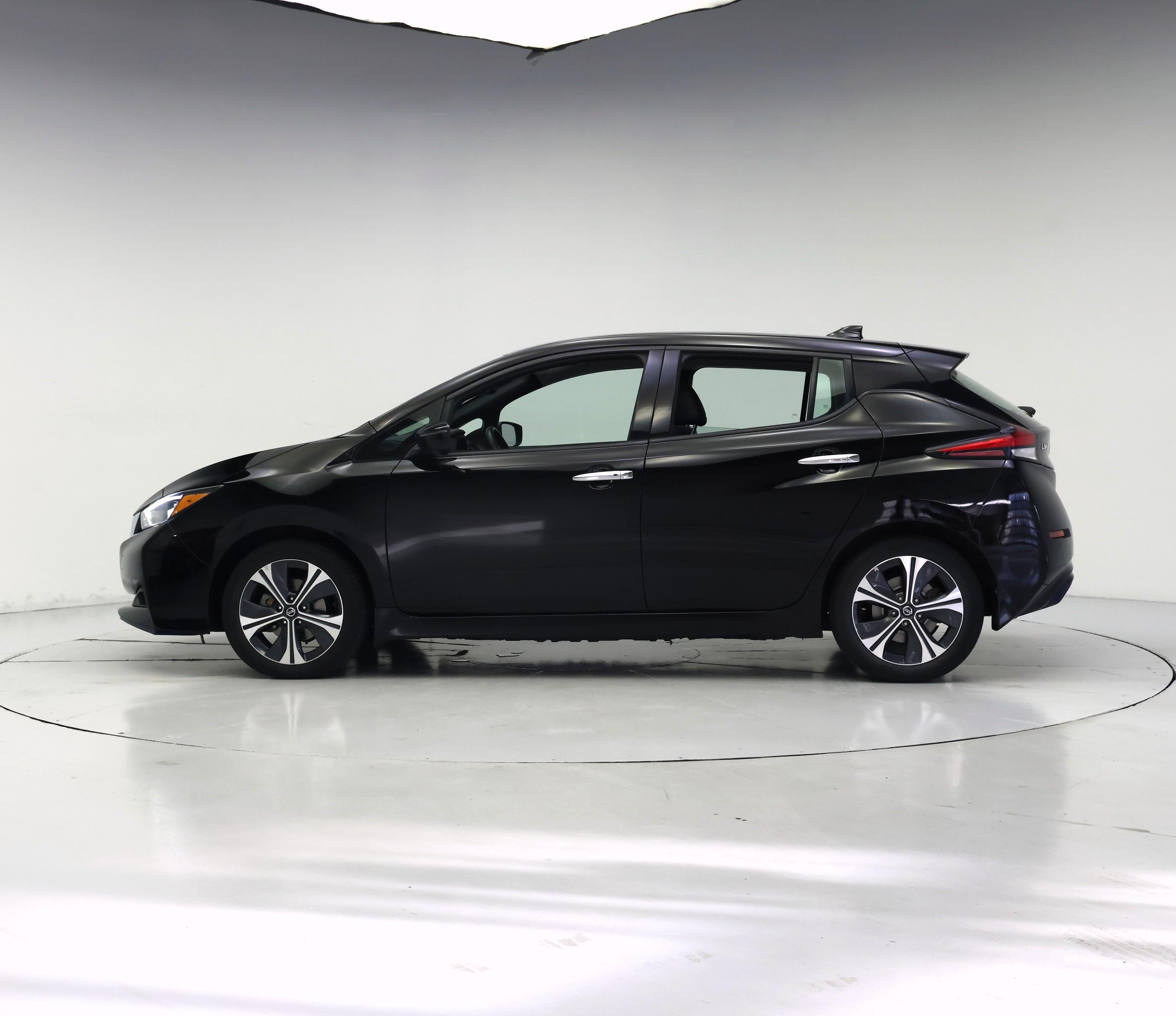 Thumbnail: 2021 Nissan Leaf - 3