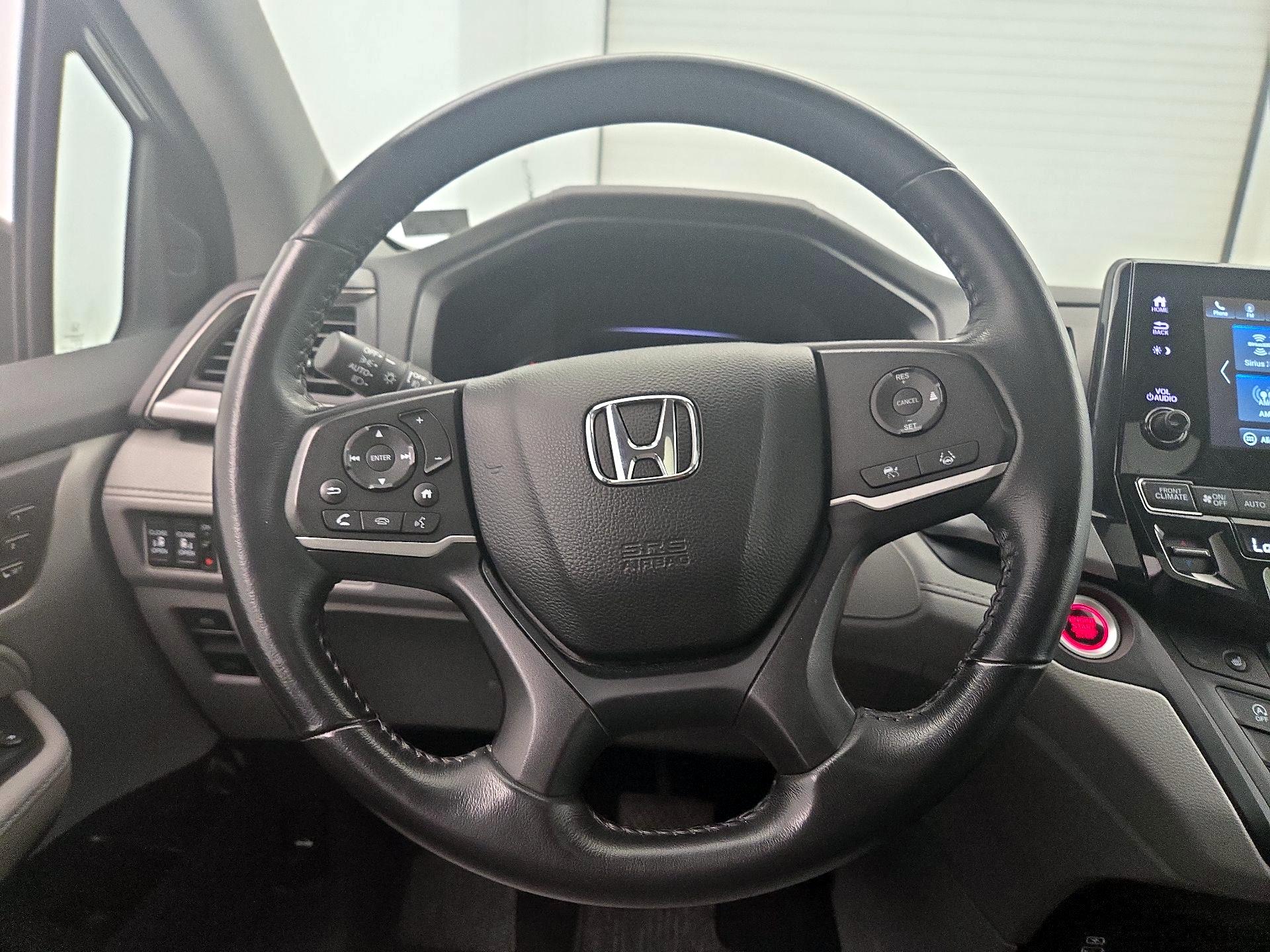 Thumbnail: 2023 Honda Odyssey - 10