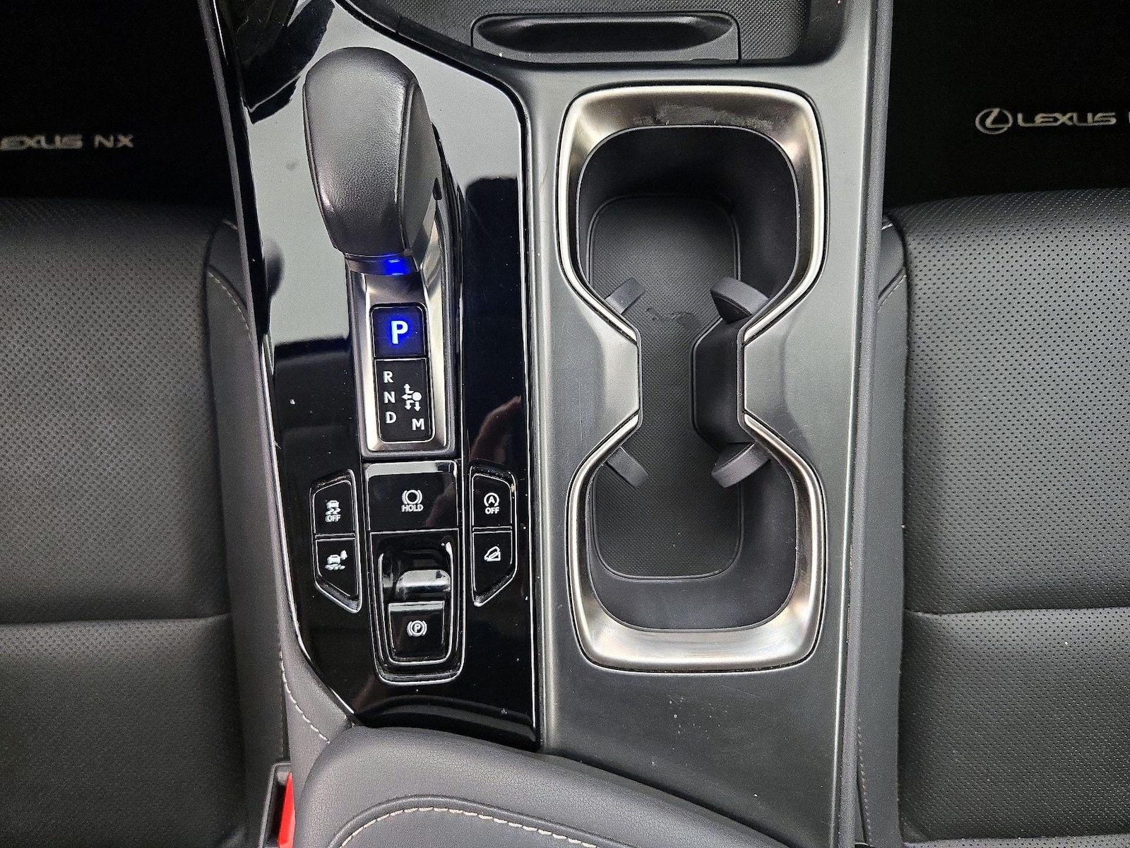 2024 Lexus NX 350 - Photo 18