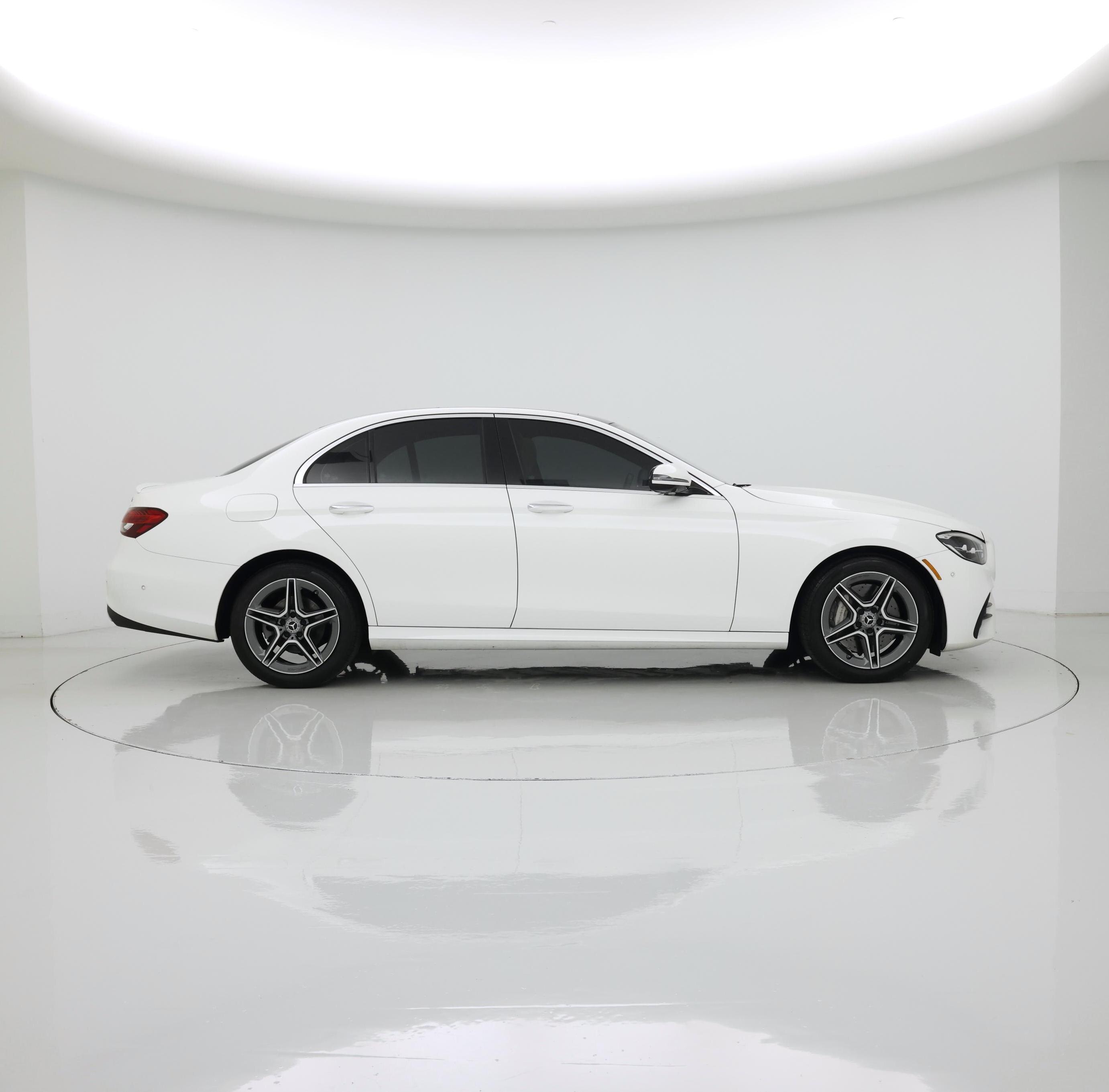 Thumbnail: 2023 Mercedes-Benz E-Class - 7