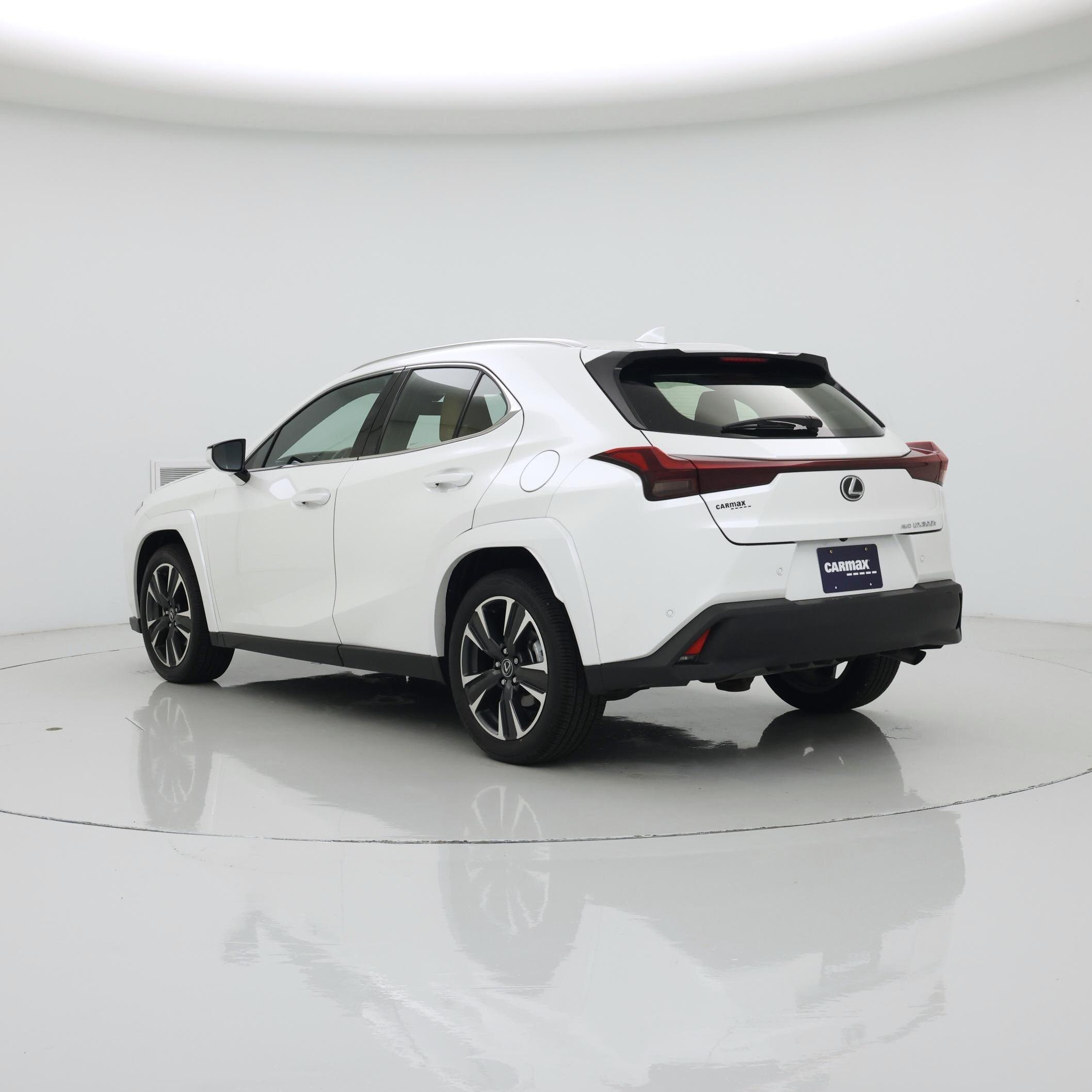 Thumbnail: 2025 Lexus UX - 2