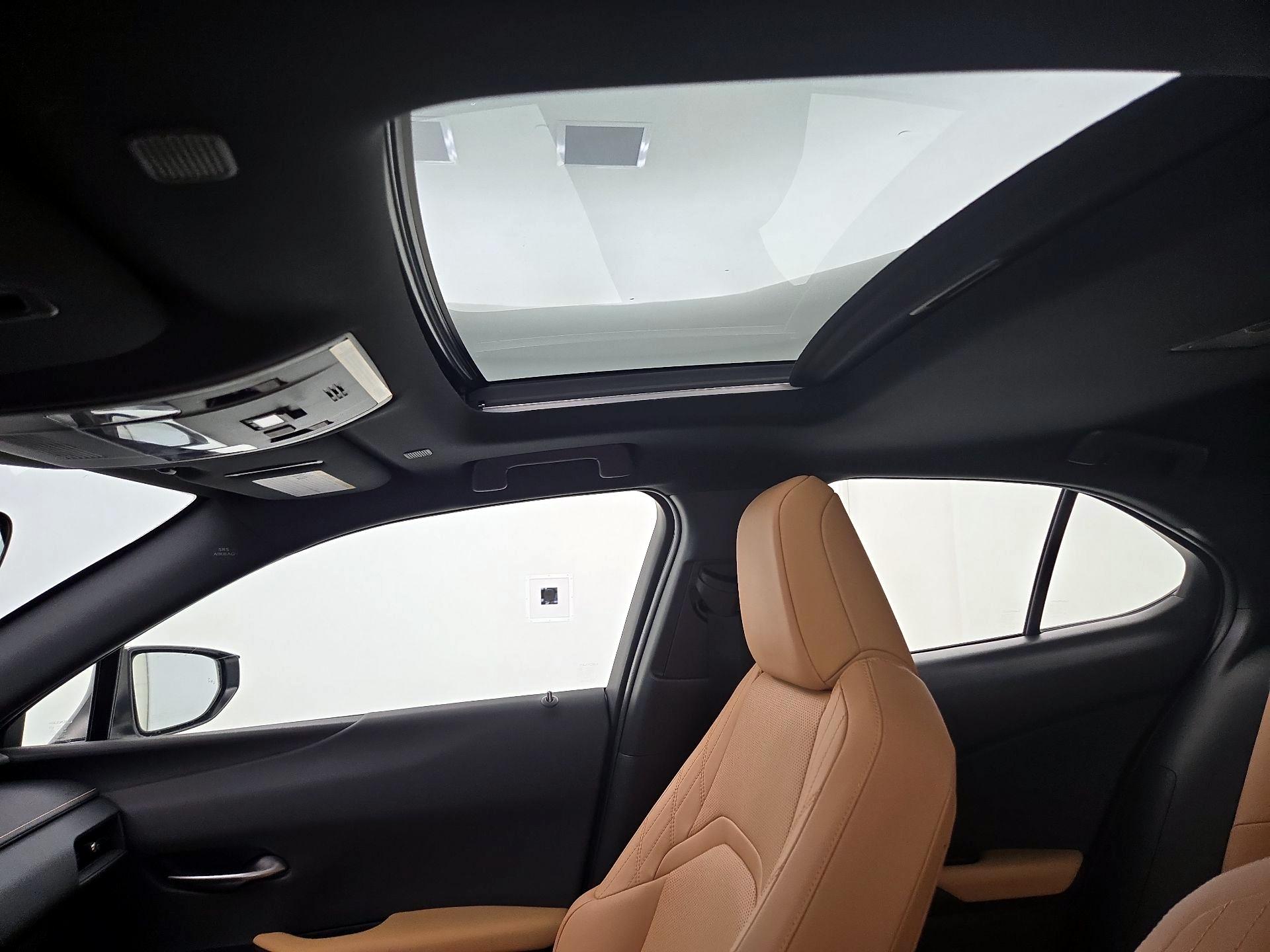 Thumbnail: 2025 Lexus UX - 20