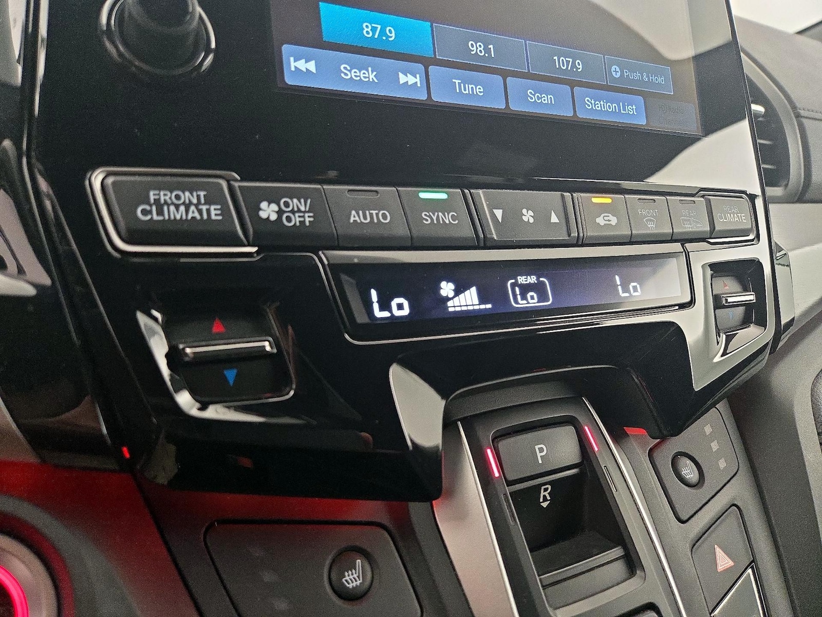 2023 Honda Odyssey SPORT - Photo 17