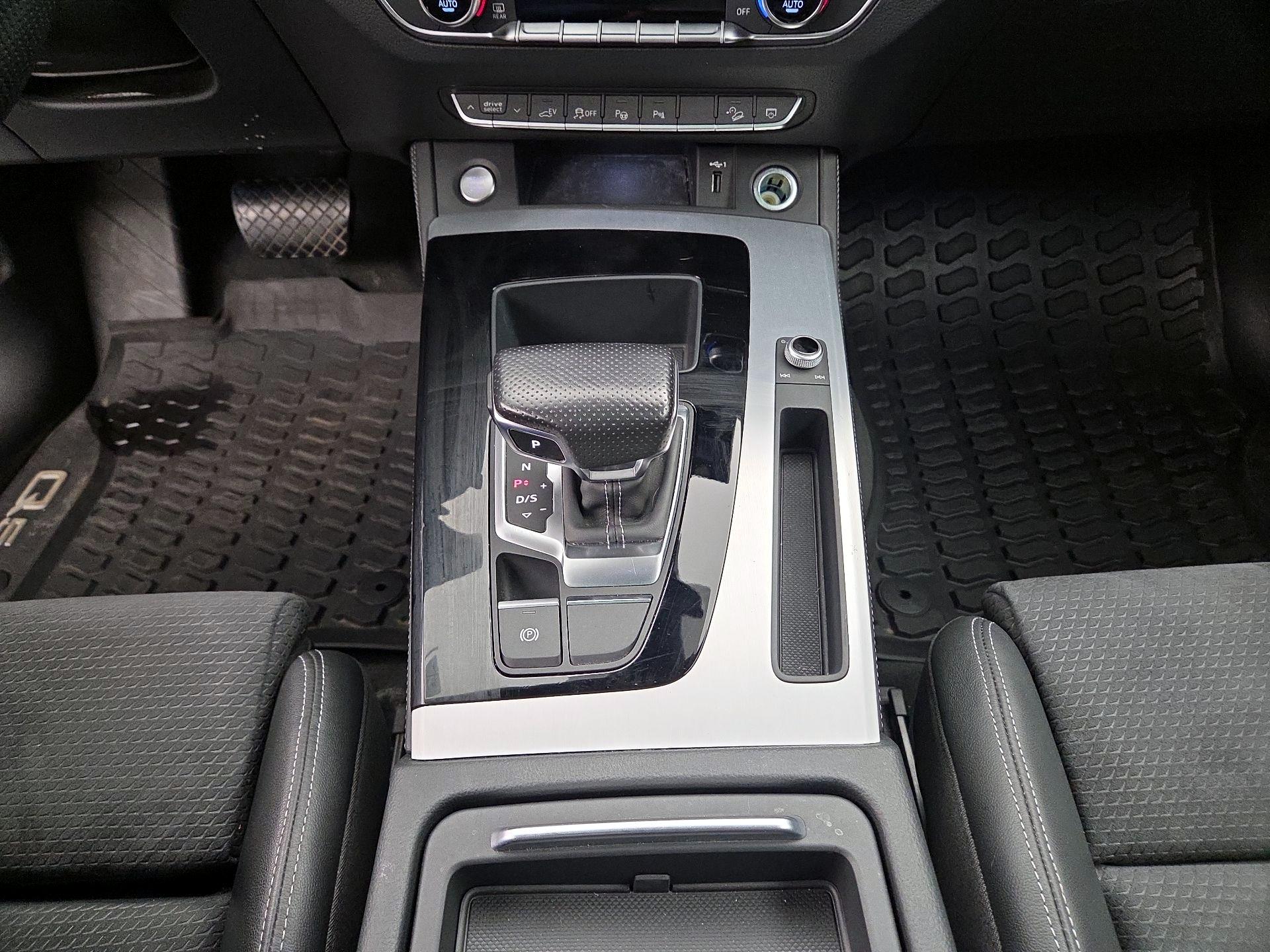 Thumbnail: 2022 Audi Q5 - 18
