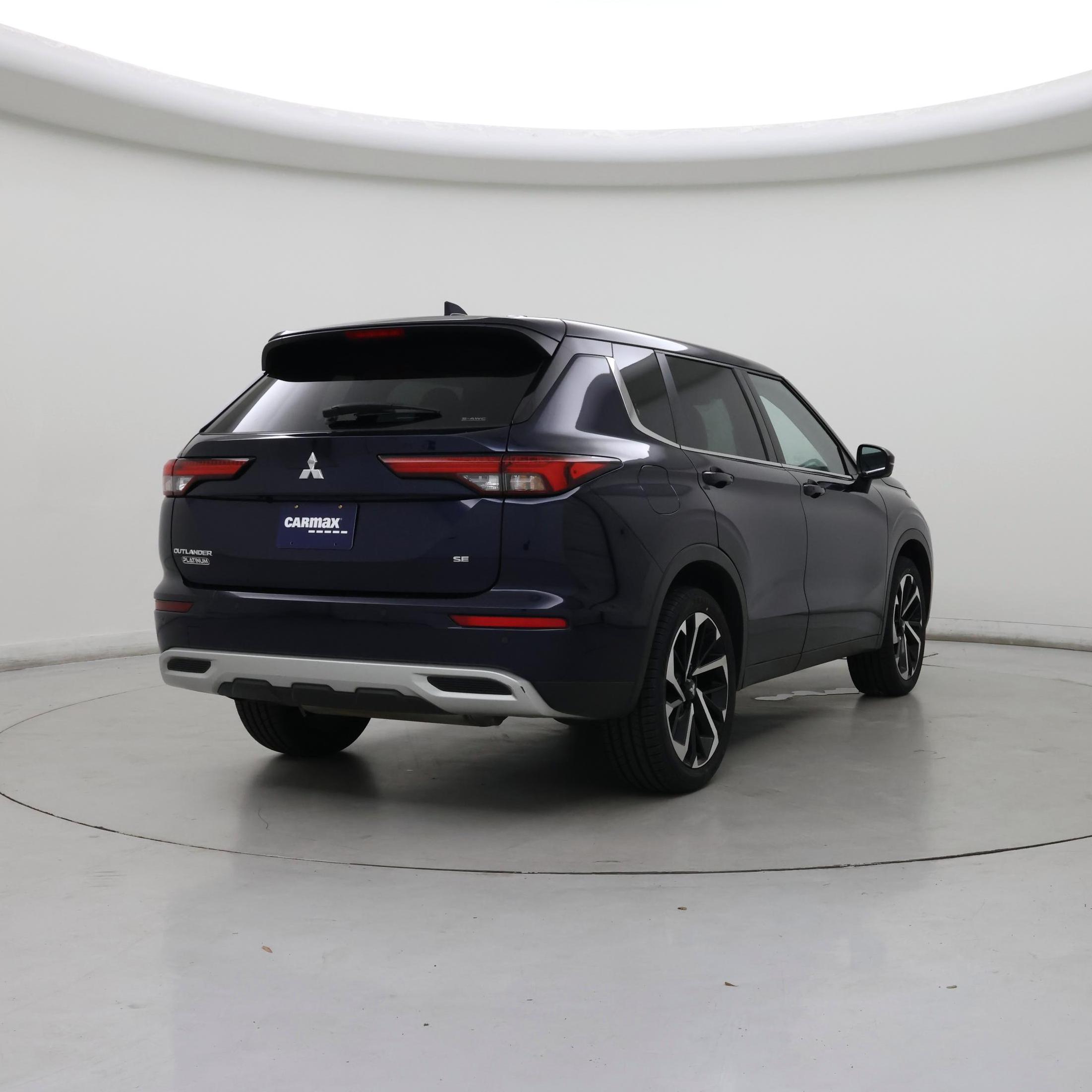 Thumbnail: 2023 Mitsubishi Outlander - 8
