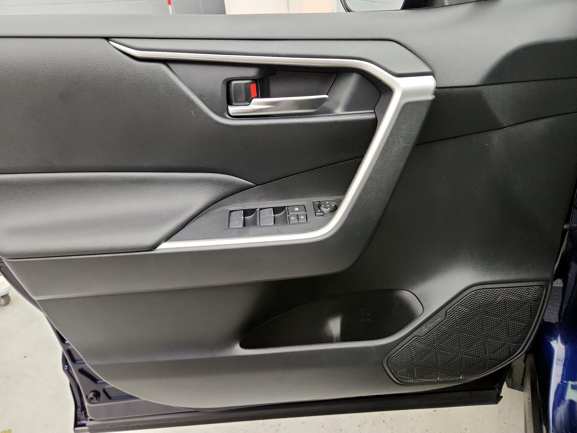 Thumbnail: 2023 Toyota RAV4 - 12