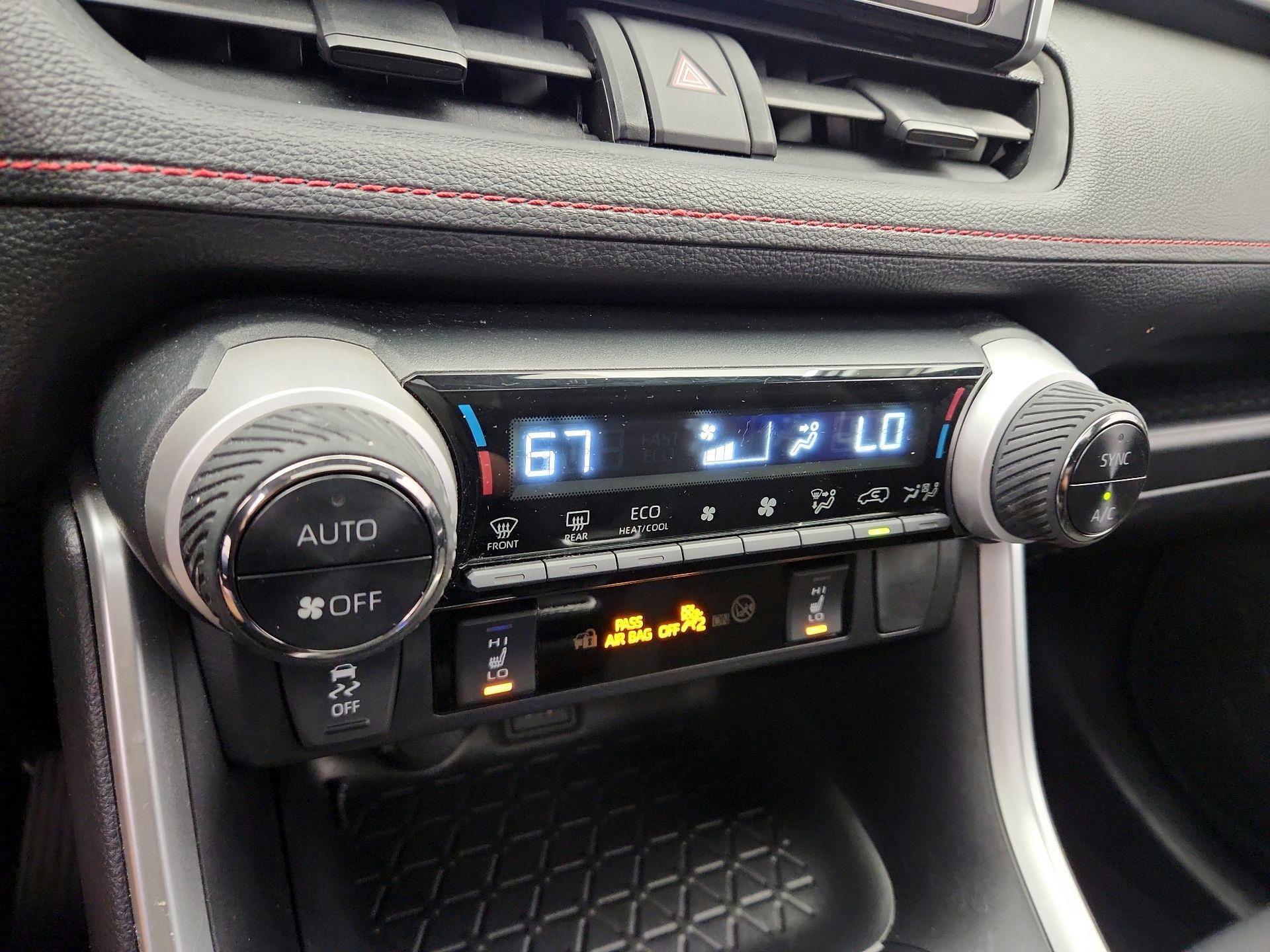 Thumbnail: 2023 Toyota RAV4 - 16
