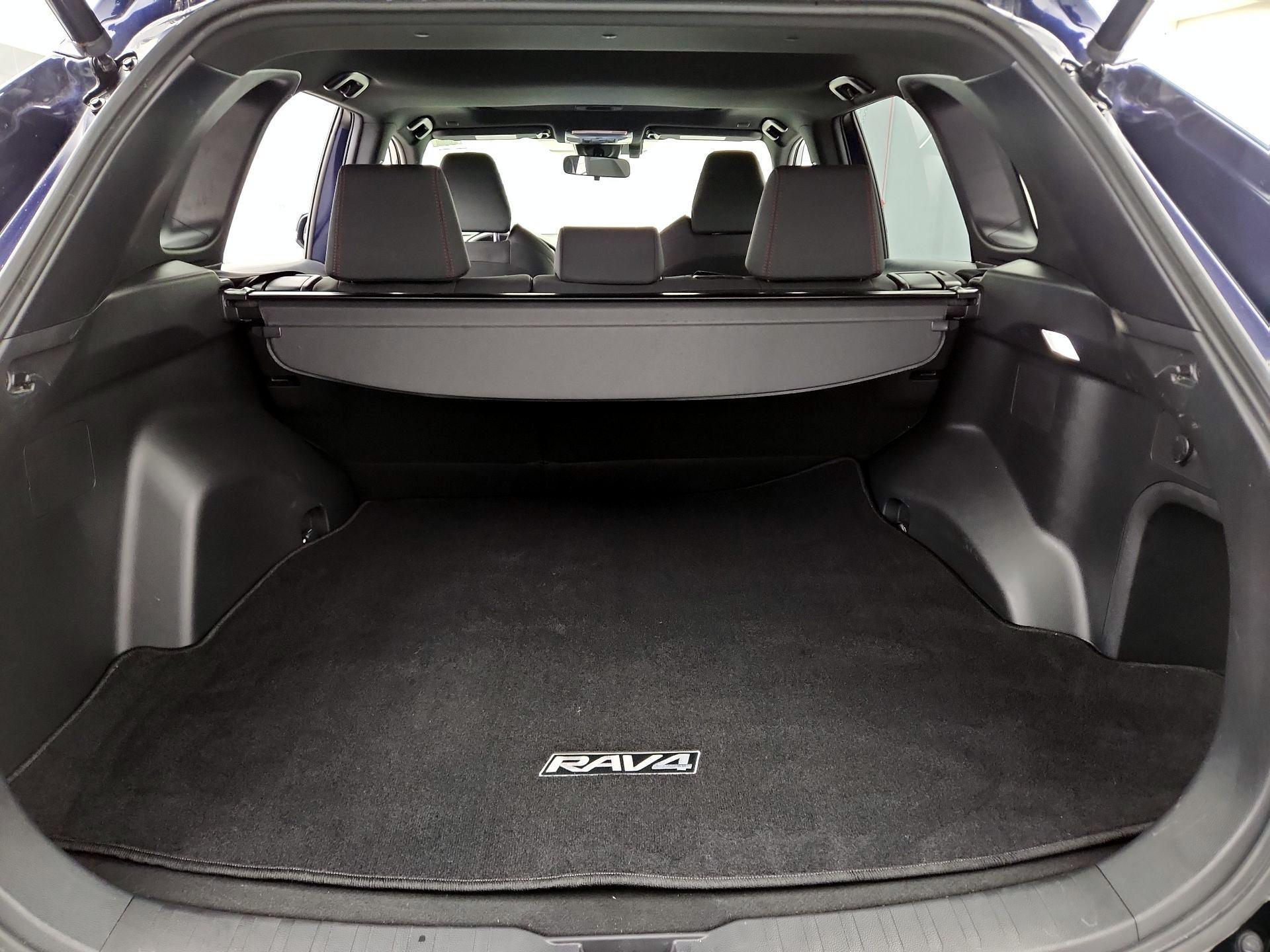 Thumbnail: 2023 Toyota RAV4 - 20