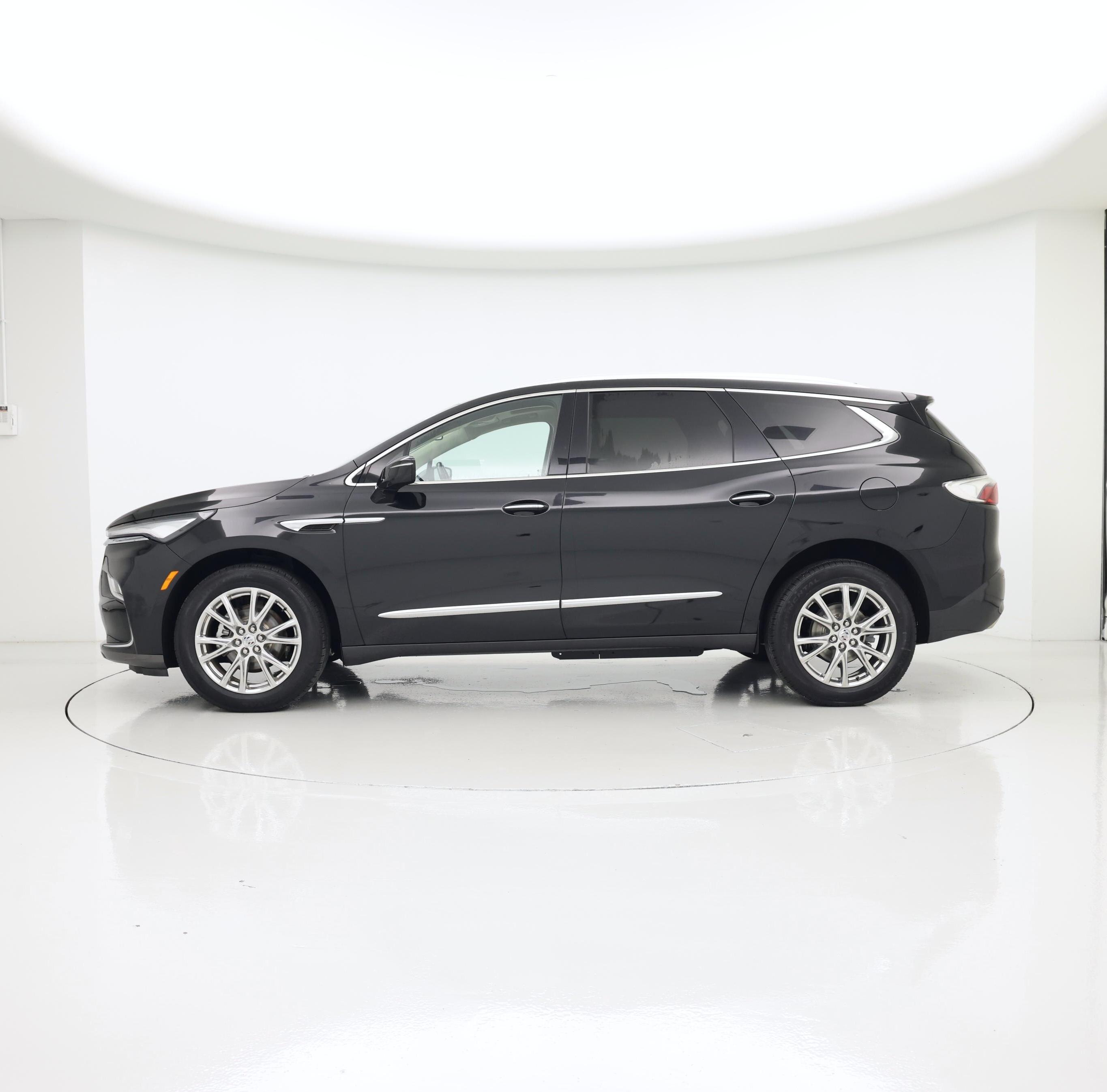 Thumbnail: 2023 Buick Enclave - 3