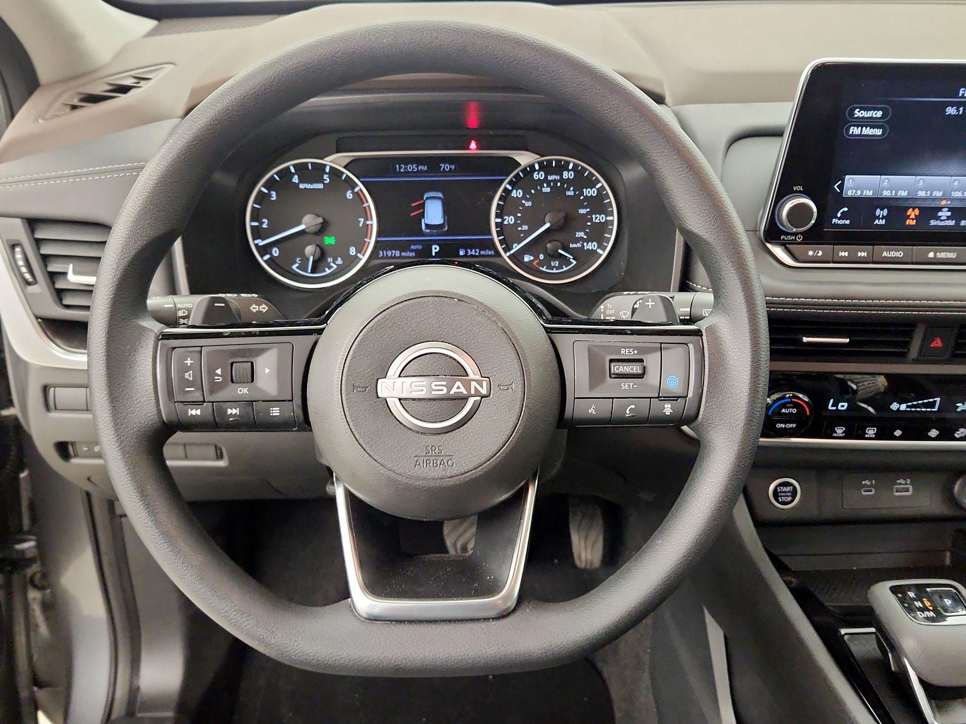 Thumbnail: 2023 Nissan Rogue - 10