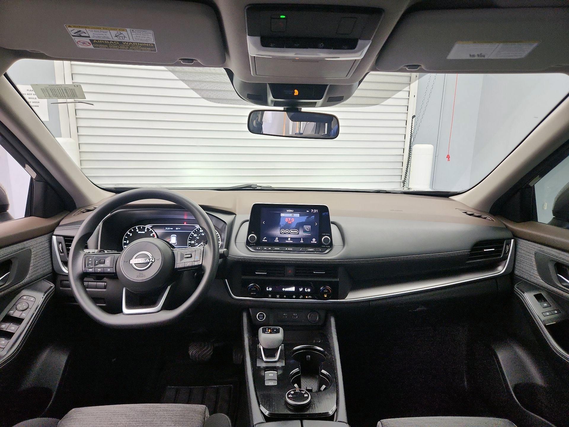 Thumbnail: 2023 Nissan Rogue - 9