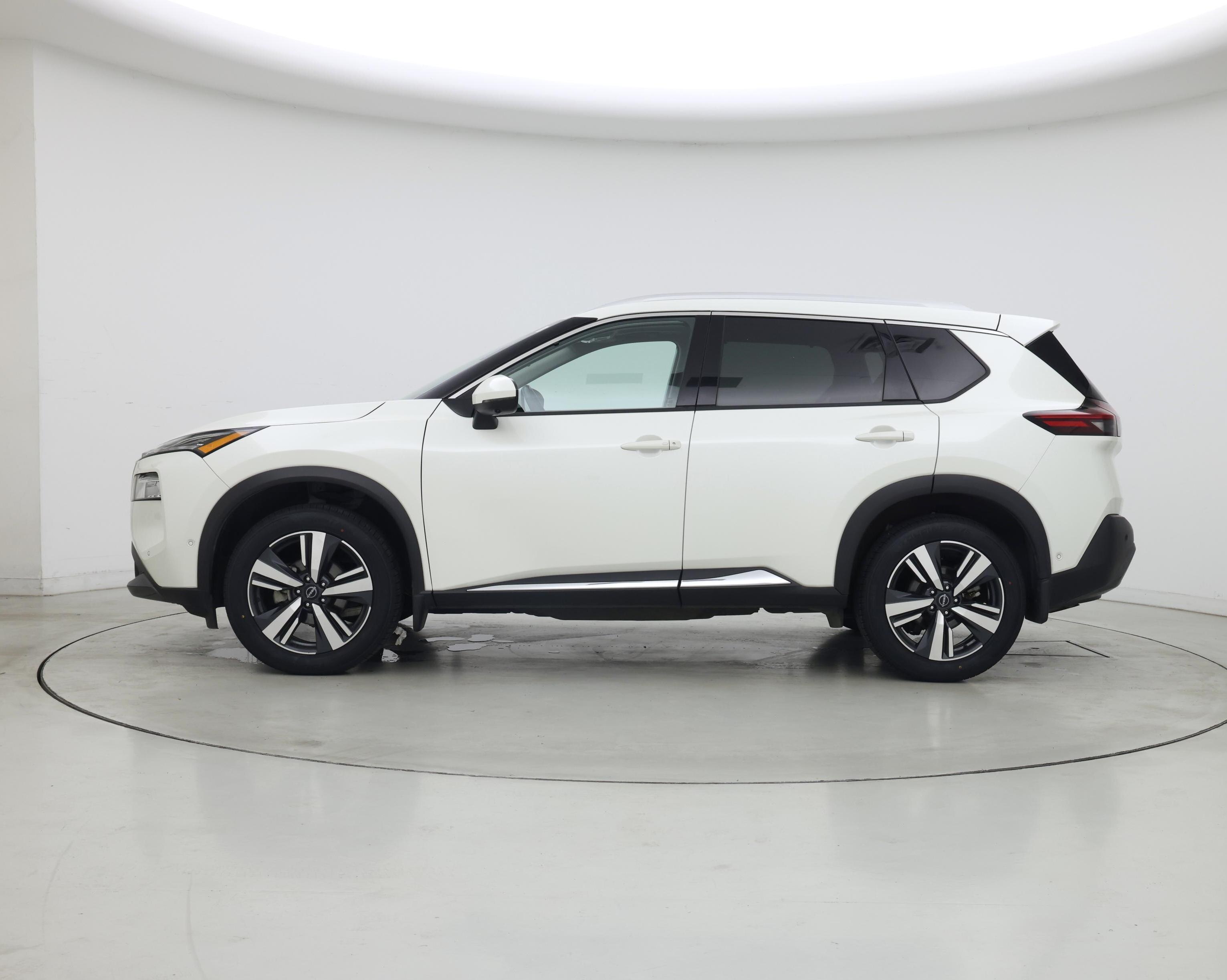 Thumbnail: 2023 Nissan Rogue - 3