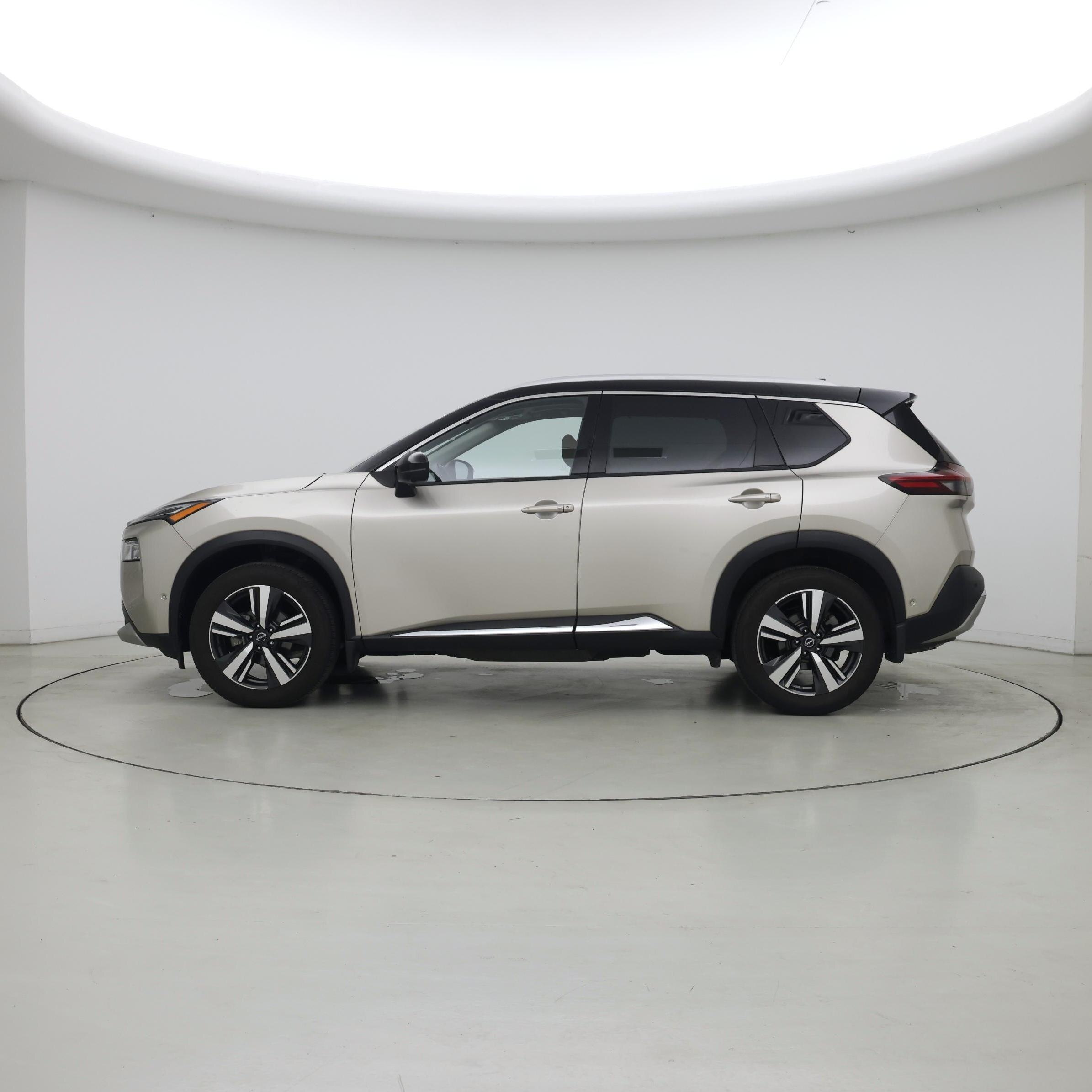 Thumbnail: 2022 Nissan Rogue - 3
