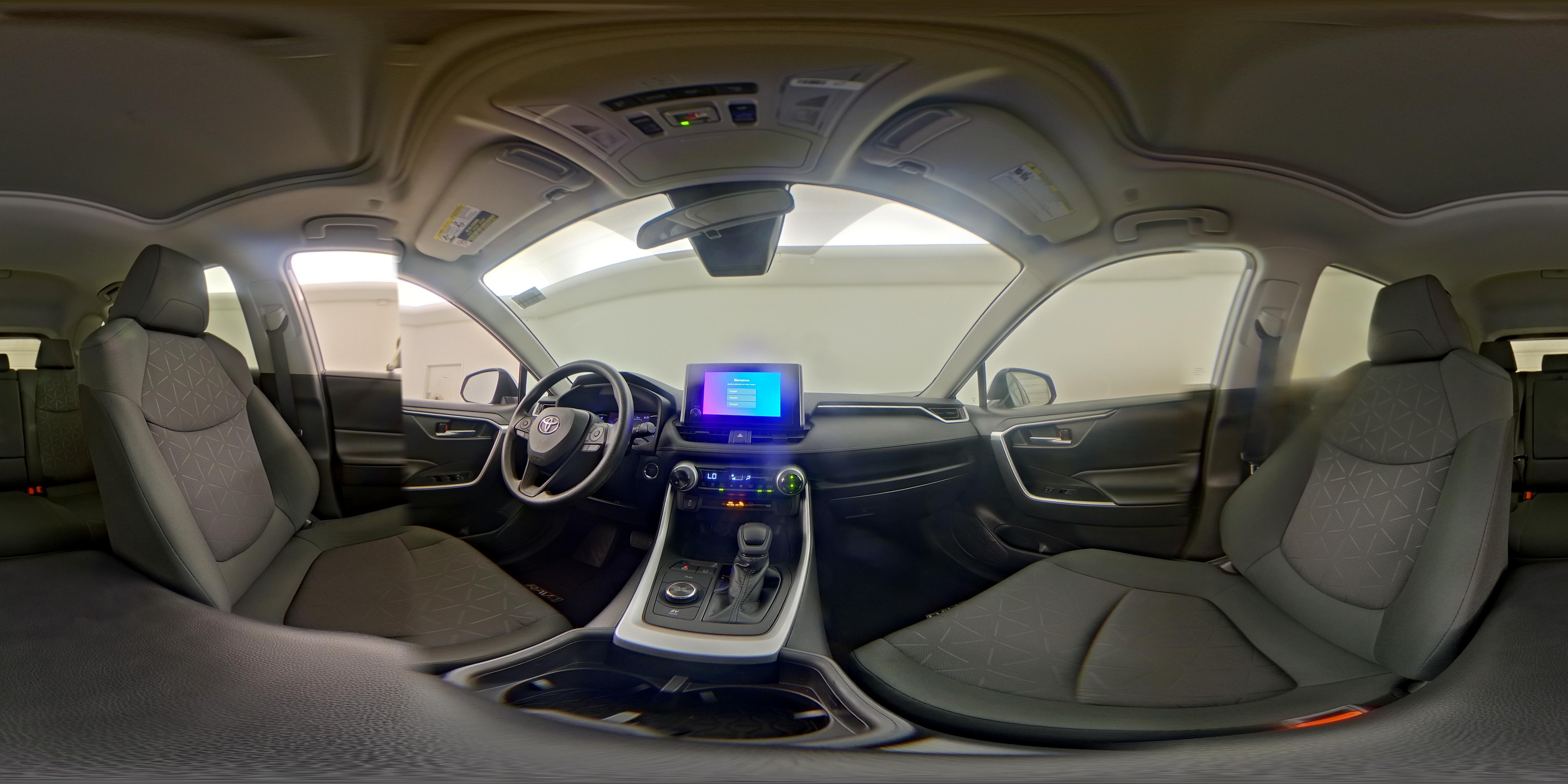 2023 Toyota RAV4 XLE - Photo 25