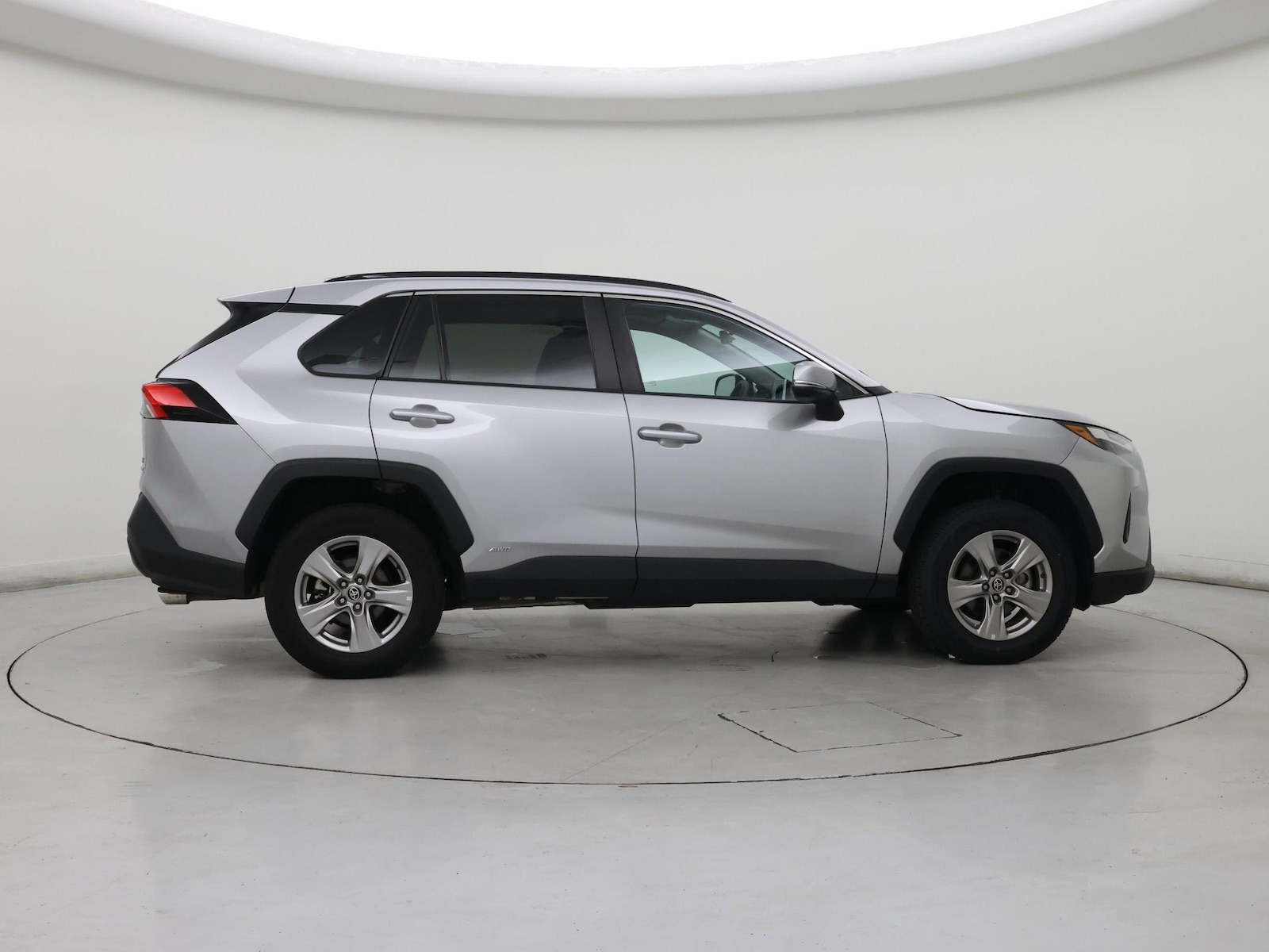 2023 Toyota RAV4 XLE - Photo 8