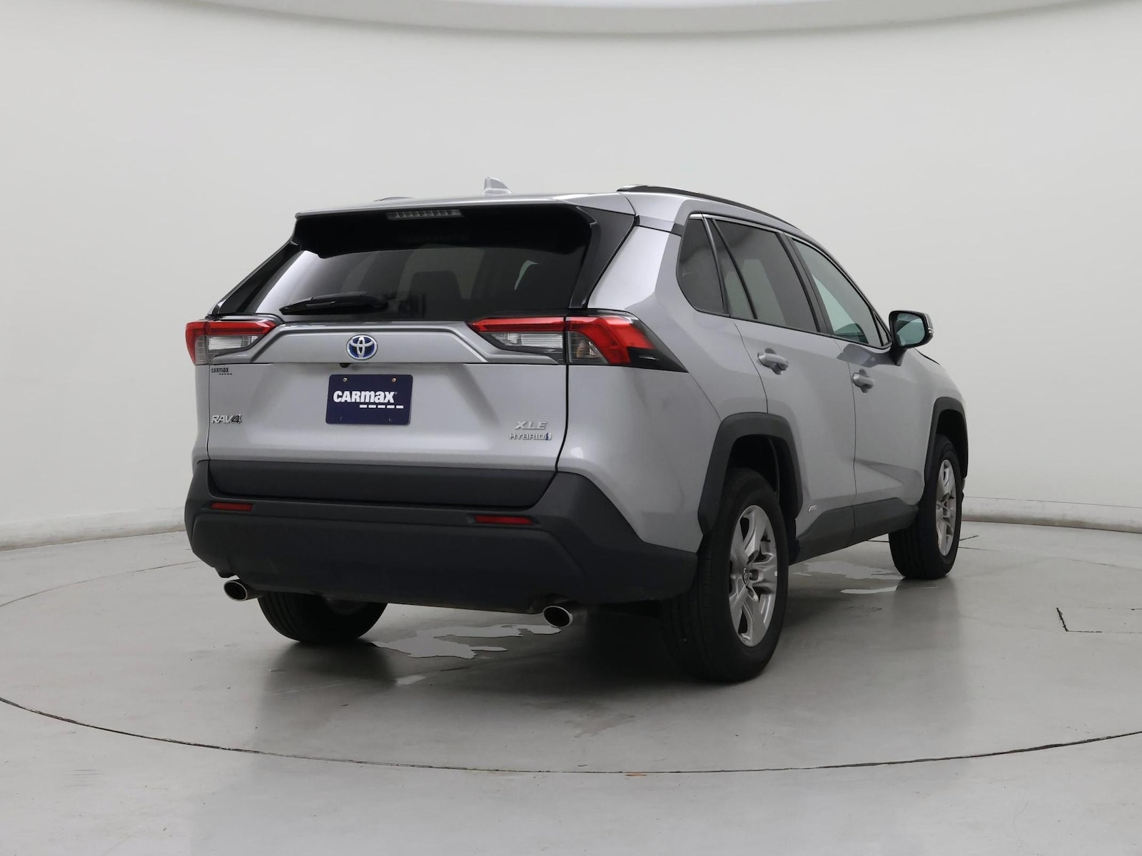2023 Toyota RAV4 XLE - Photo 9