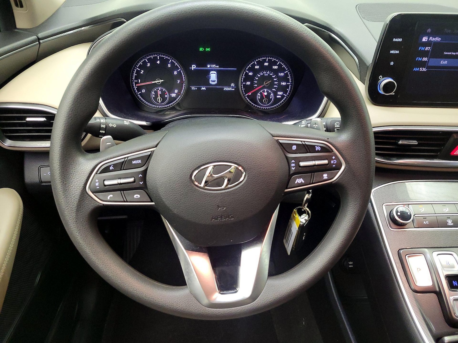 2023 Hyundai Santa Fe SE - Photo 11