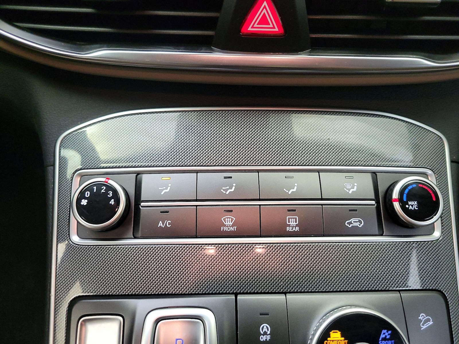 2023 Hyundai Santa Fe SE - Photo 17