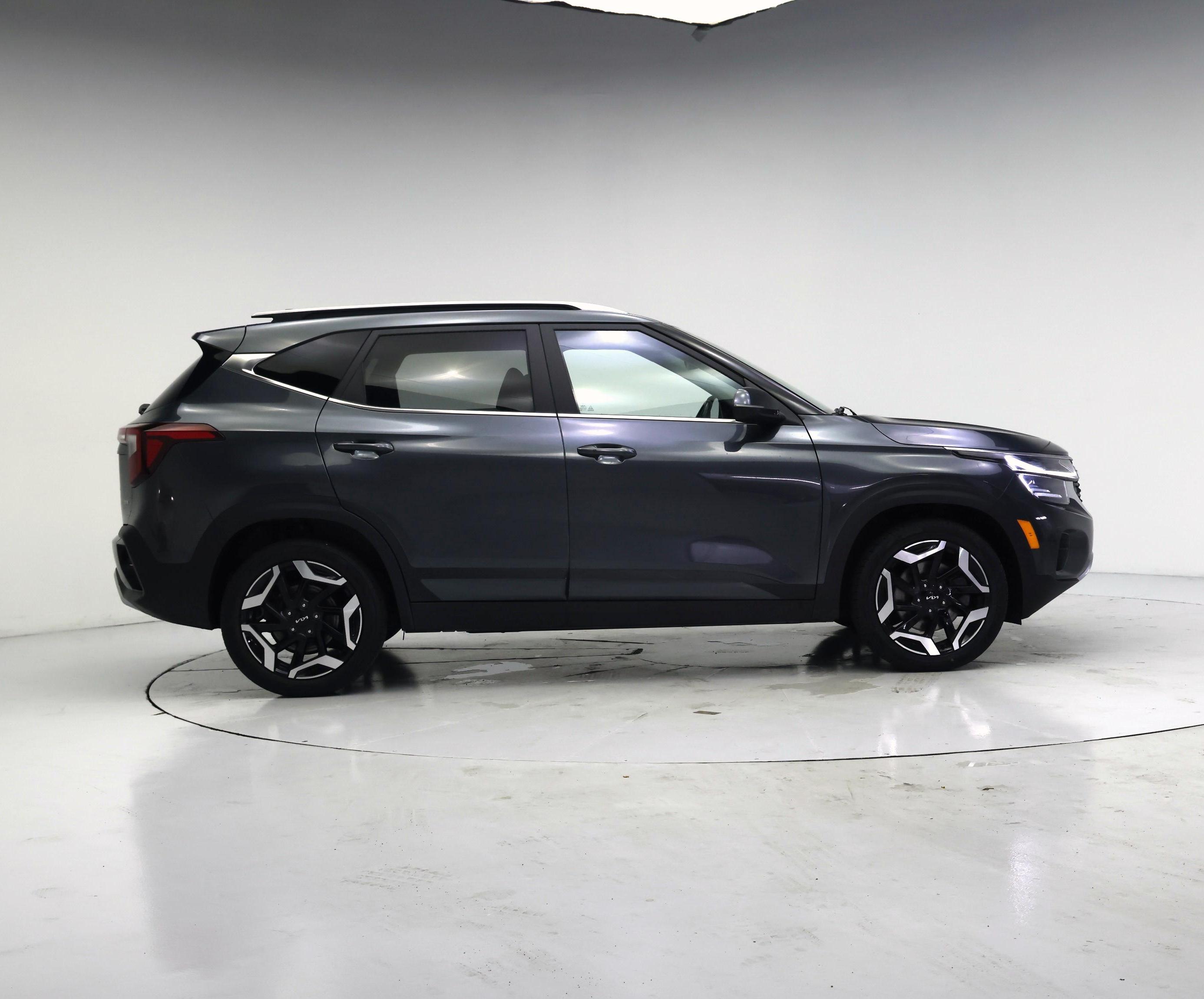 Thumbnail: 2024 Kia Seltos - 7