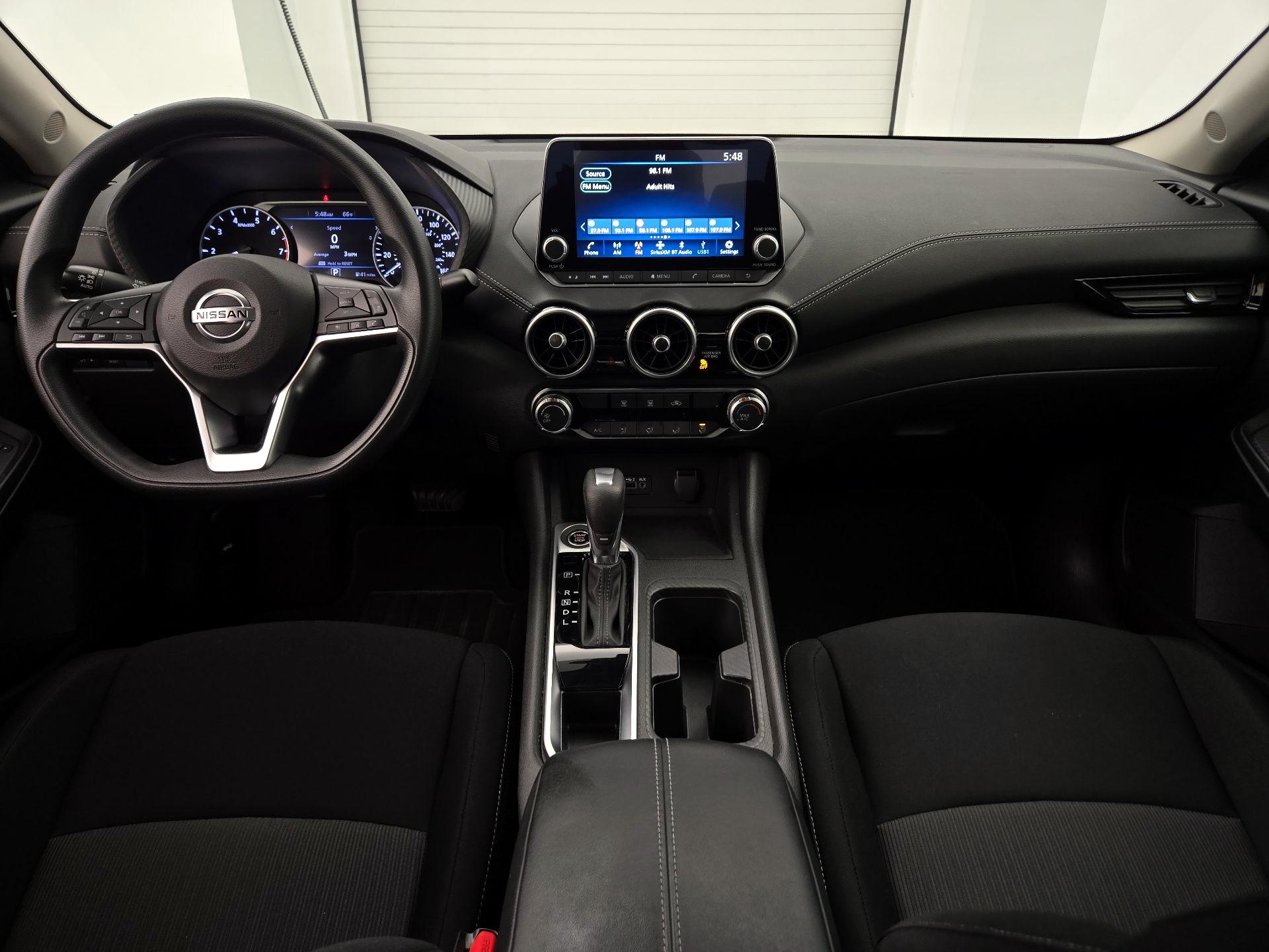 Thumbnail: 2023 Nissan Sentra - 9