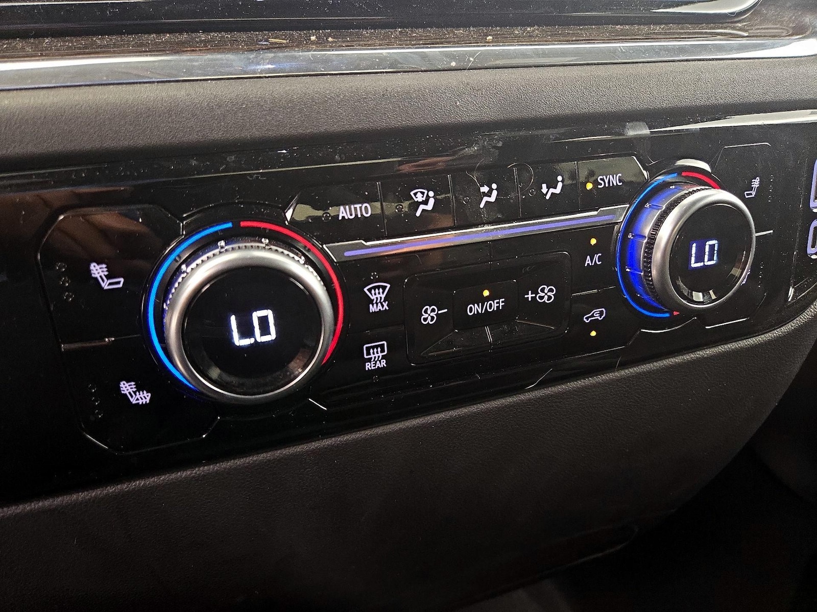 2024 GMC Sierra 1500 Elevation - Photo 17
