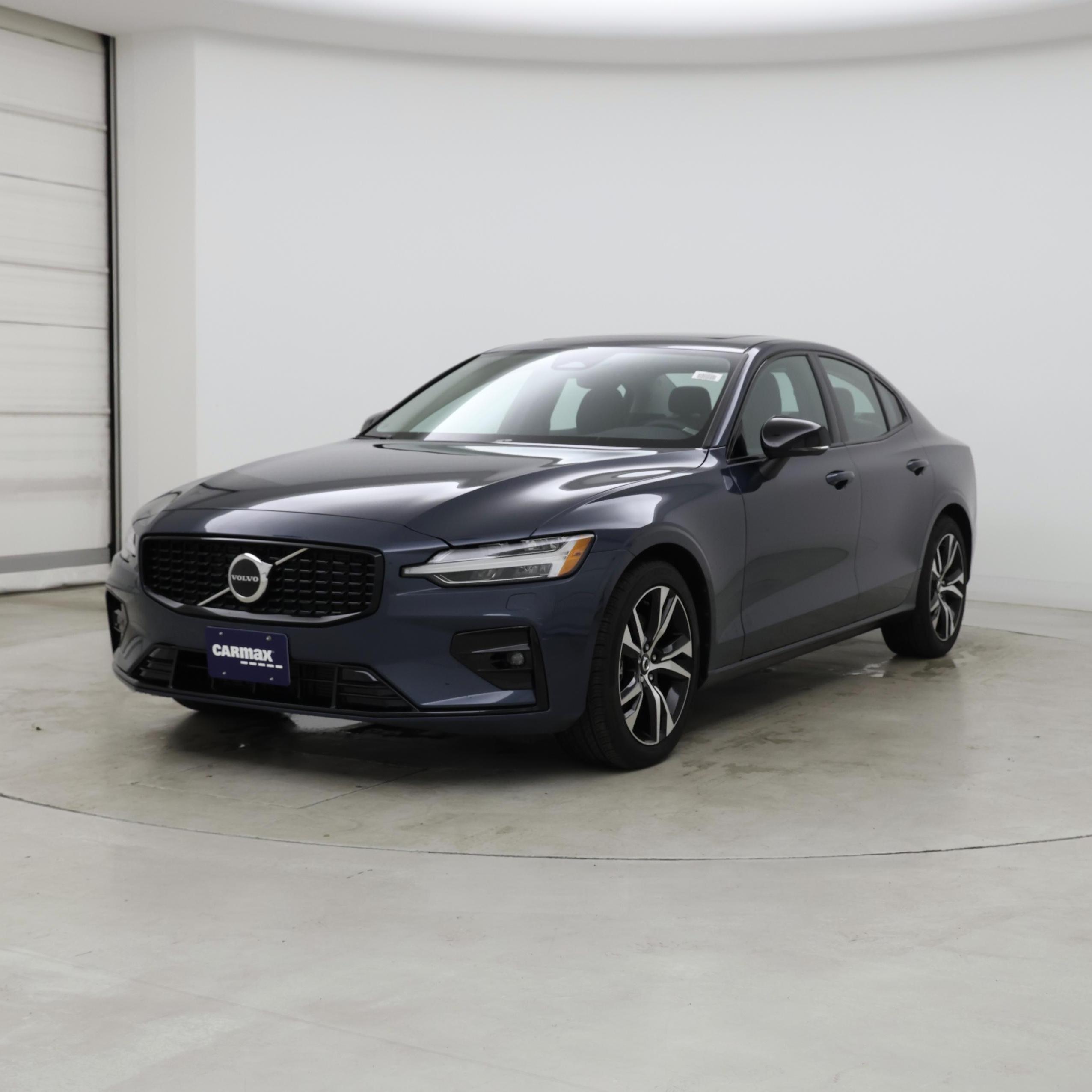Thumbnail: 2025 Volvo S60 - 4