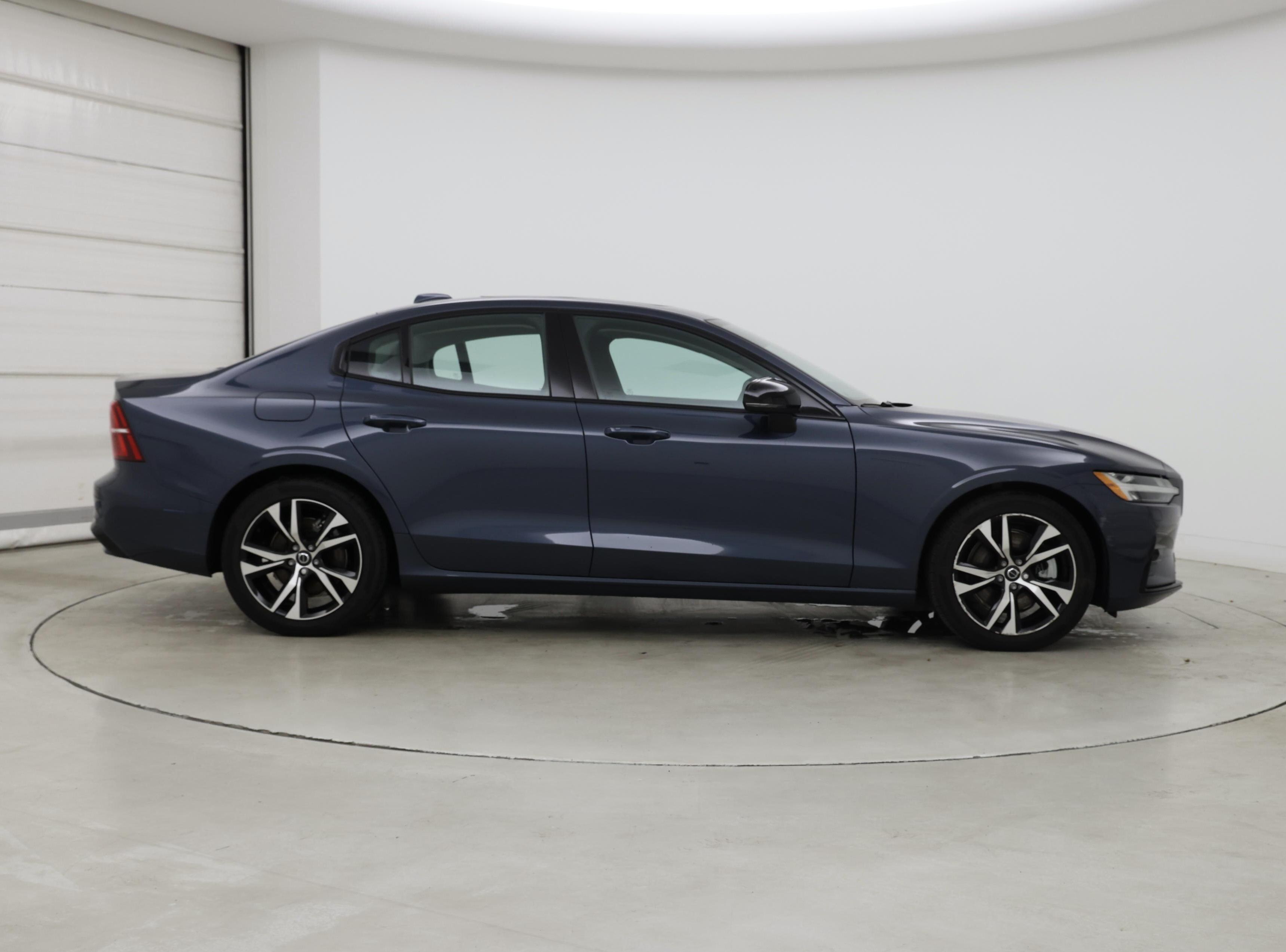 Thumbnail: 2025 Volvo S60 - 7