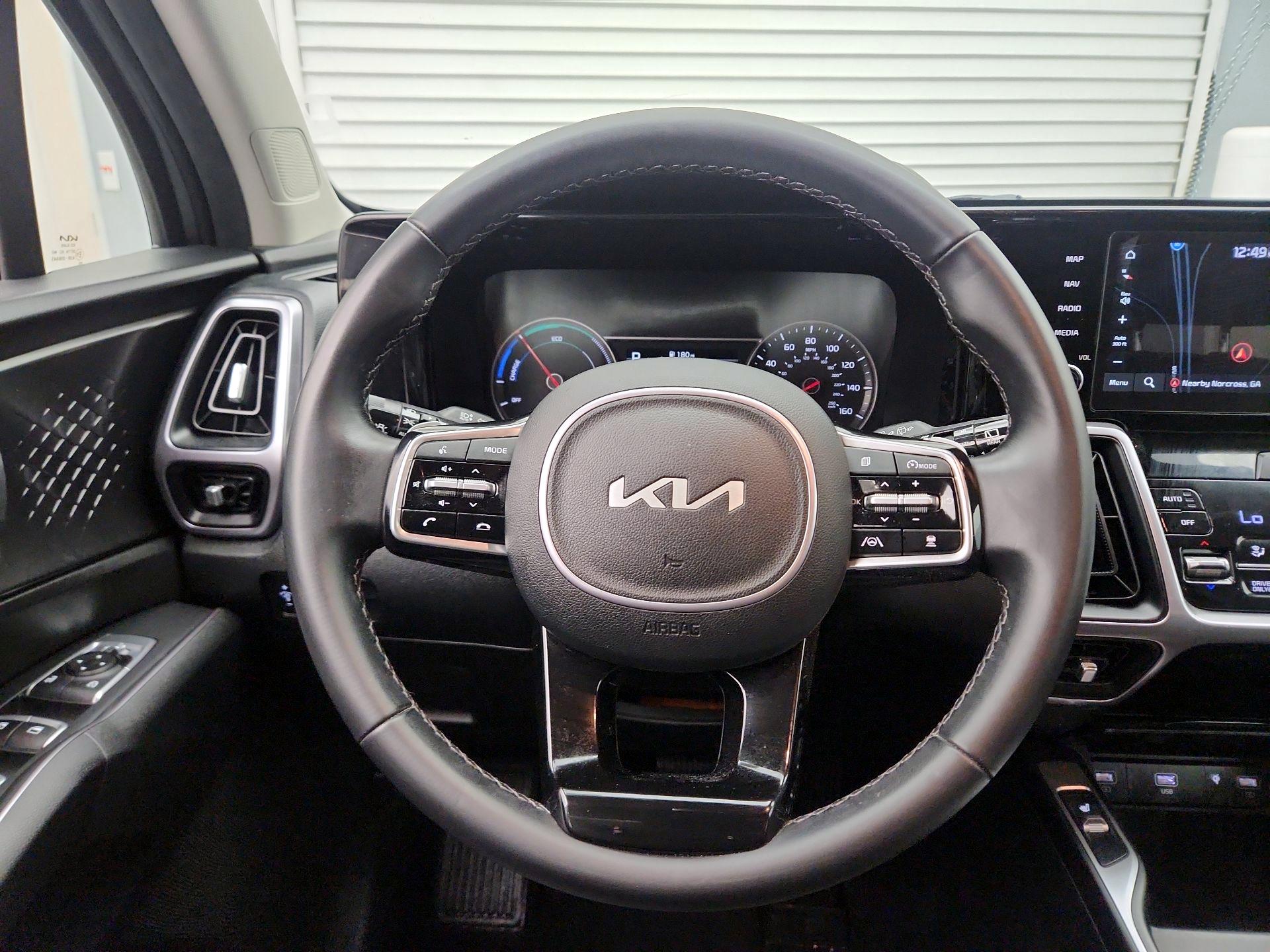 Thumbnail: 2023 Kia Sorento - 10