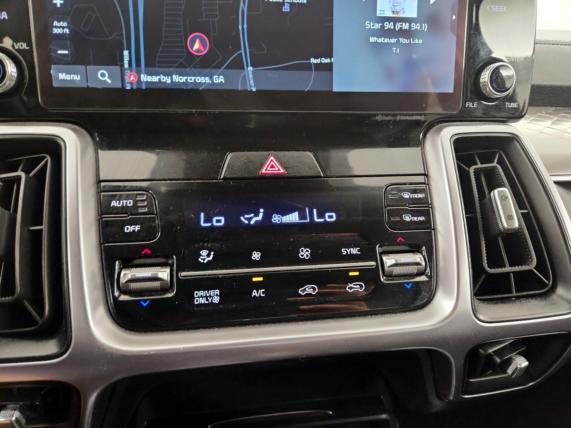 Thumbnail: 2023 Kia Sorento - 17