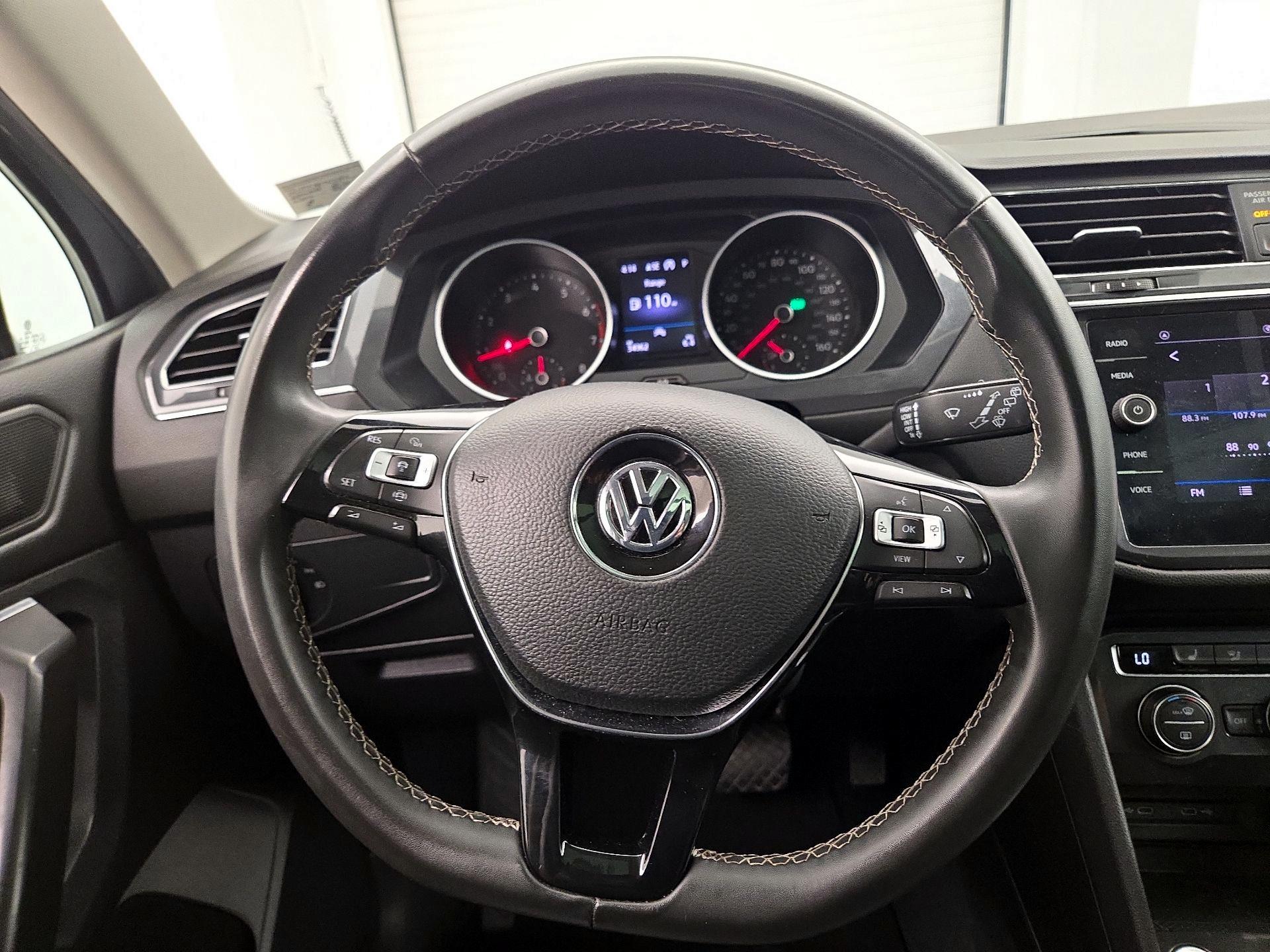 Thumbnail: 2021 Volkswagen Tiguan - 10