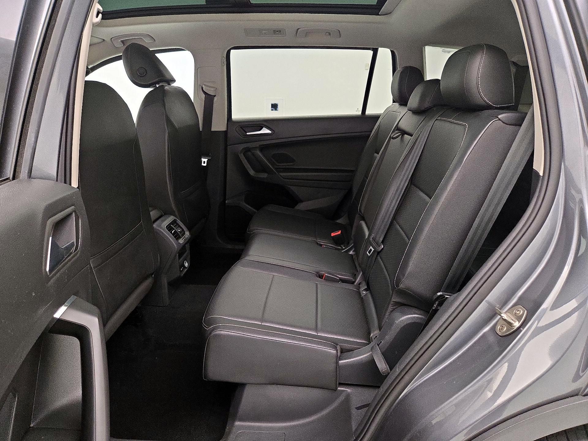 Thumbnail: 2021 Volkswagen Tiguan - 20