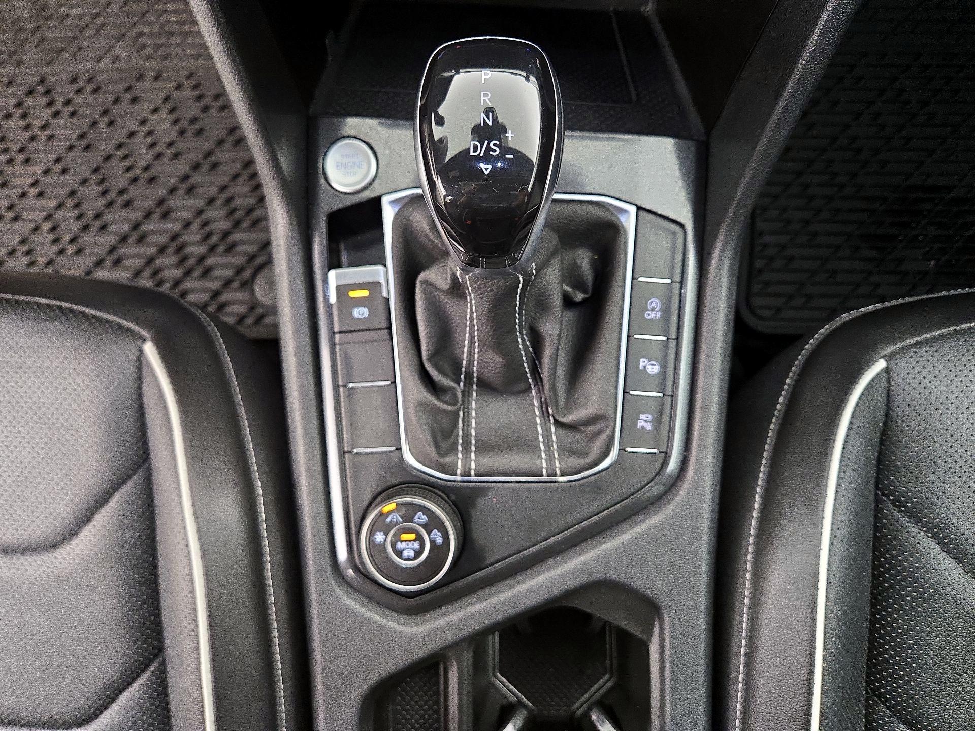 Thumbnail: 2022 Volkswagen Tiguan - 18