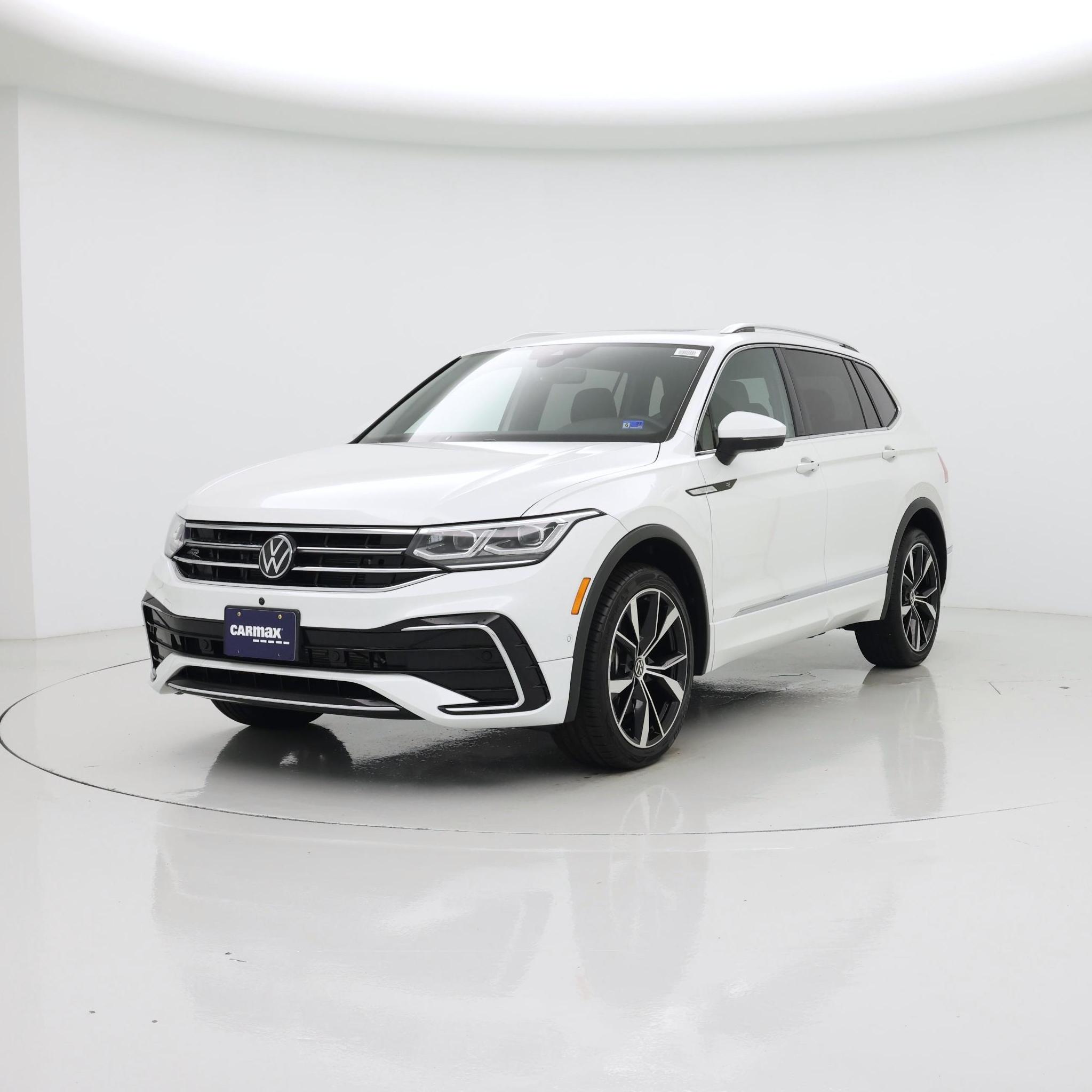 Thumbnail: 2022 Volkswagen Tiguan - 4