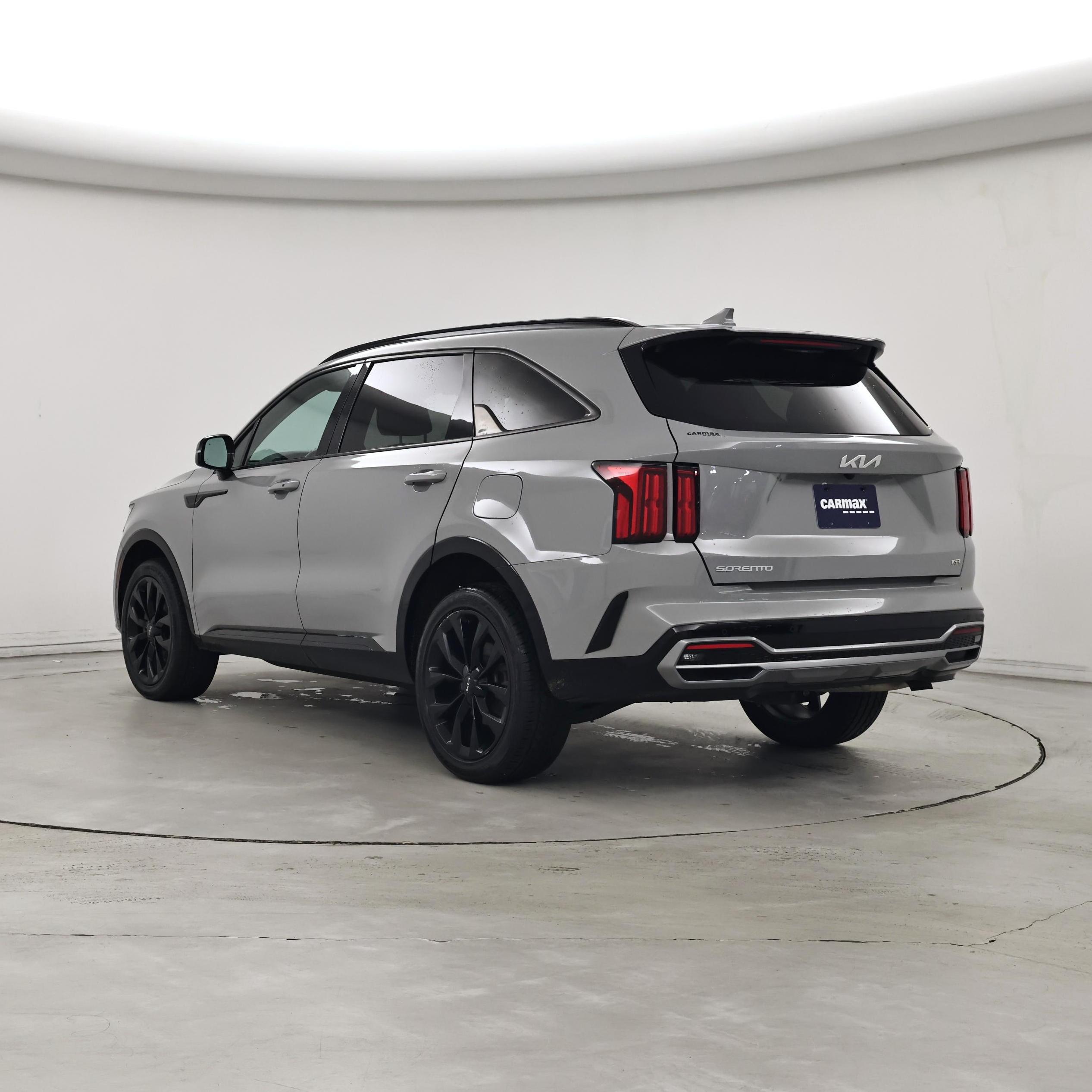 Thumbnail: 2023 Kia Sorento - 2